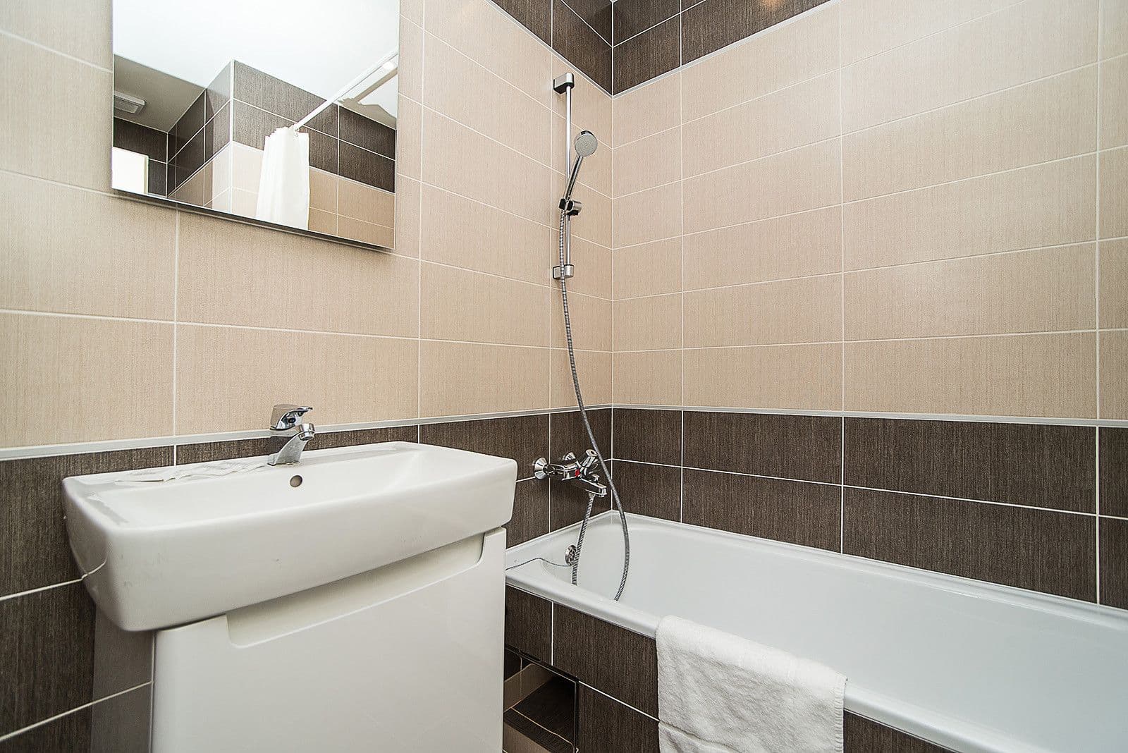 Pronájem bytu  43 m², Americká, Praha, Praha