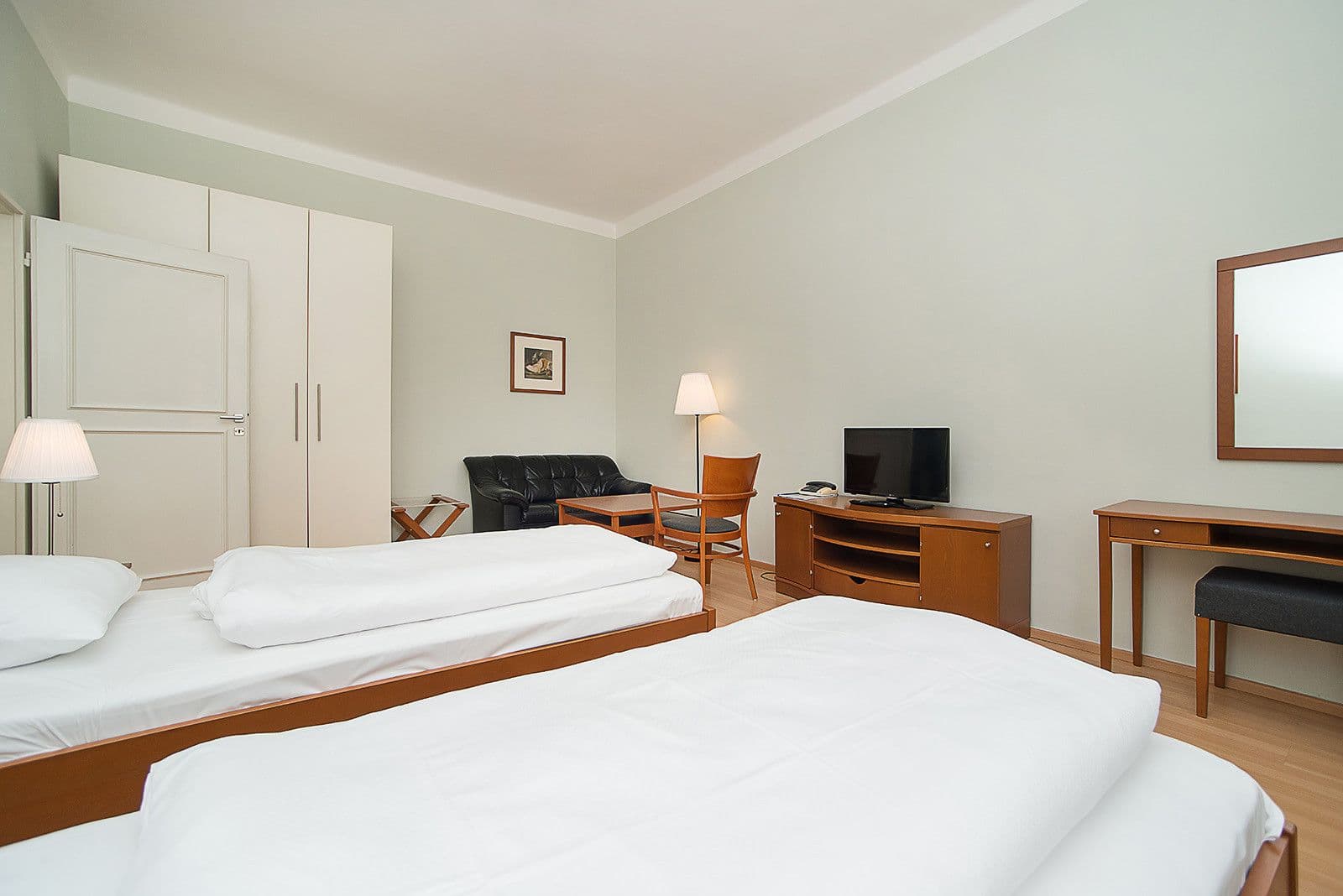 Pronájem bytu  43 m², Americká, Praha, Praha