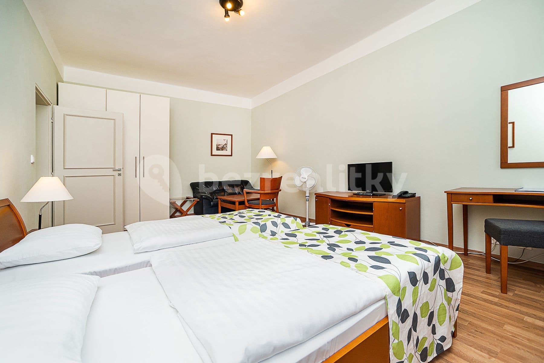 Pronájem bytu 1+1 • 43 m² bez realitky