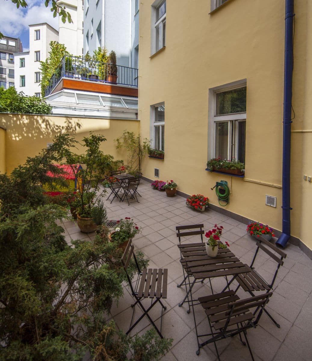Pronájem bytu  43 m², Americká, Praha, Praha