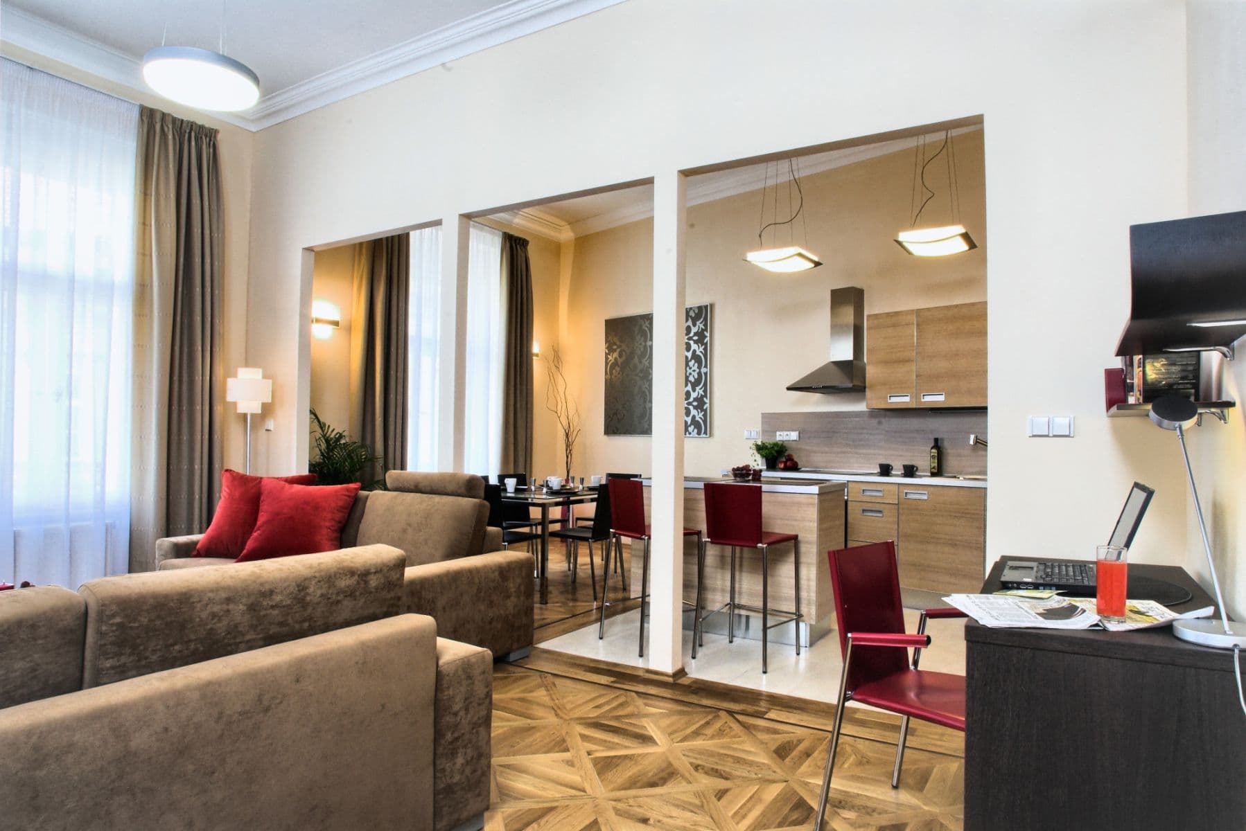 Pronájem bytu  90 m², Karoliny Světlé, Praha, Praha