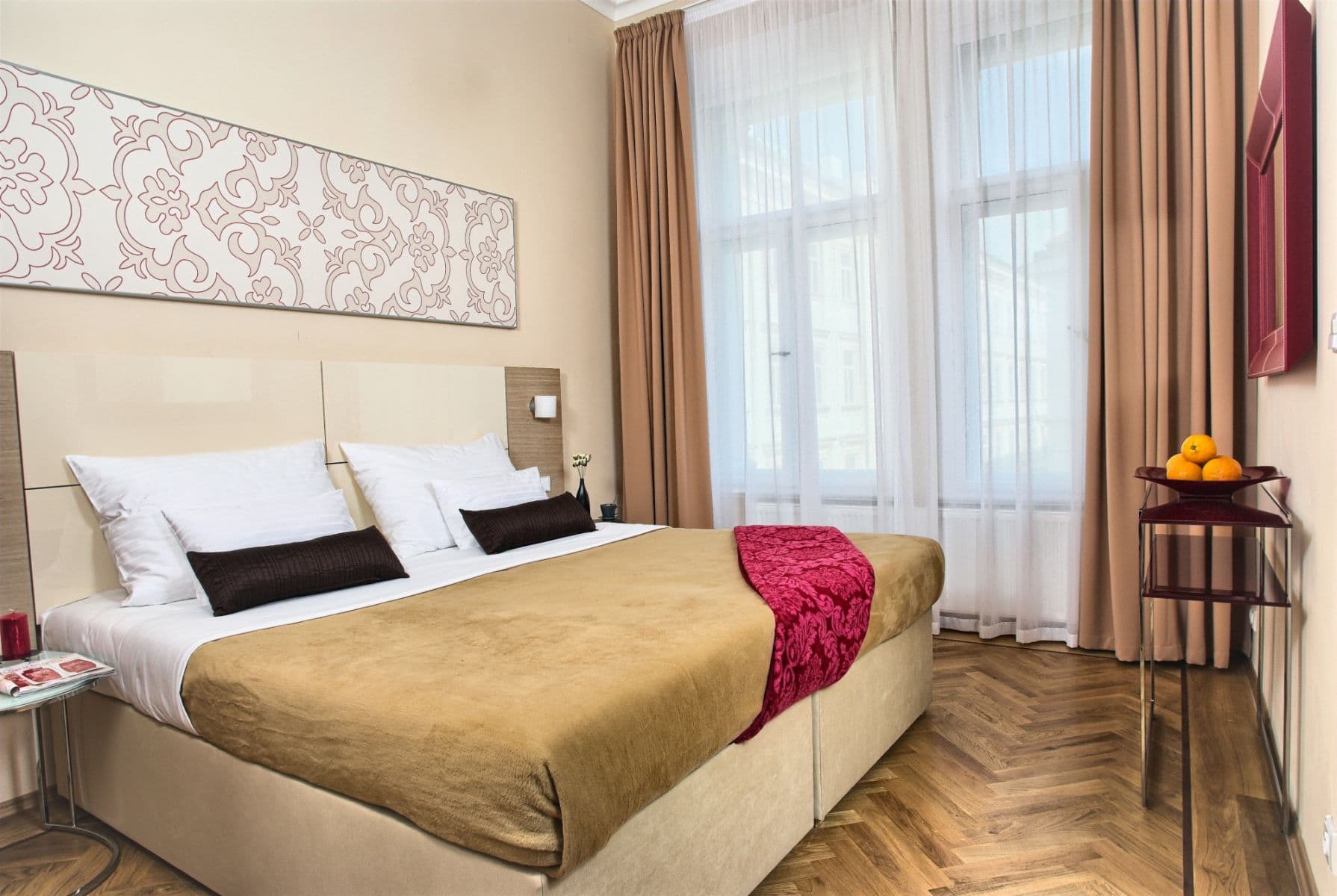 Pronájem bytu  90 m², Karoliny Světlé, Praha, Praha