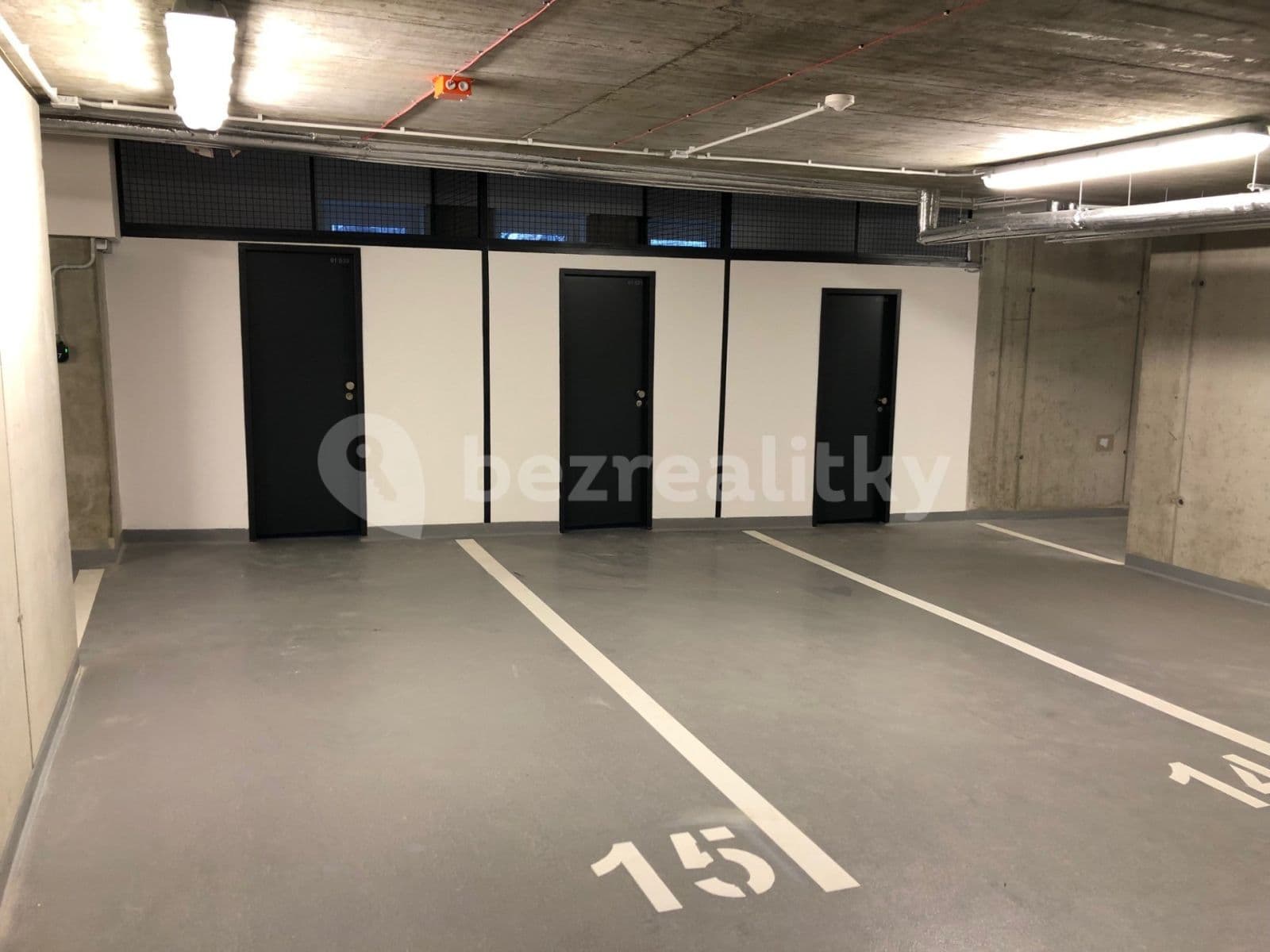 Pronájem garáže 12 m², Kytínská, Praha, Praha