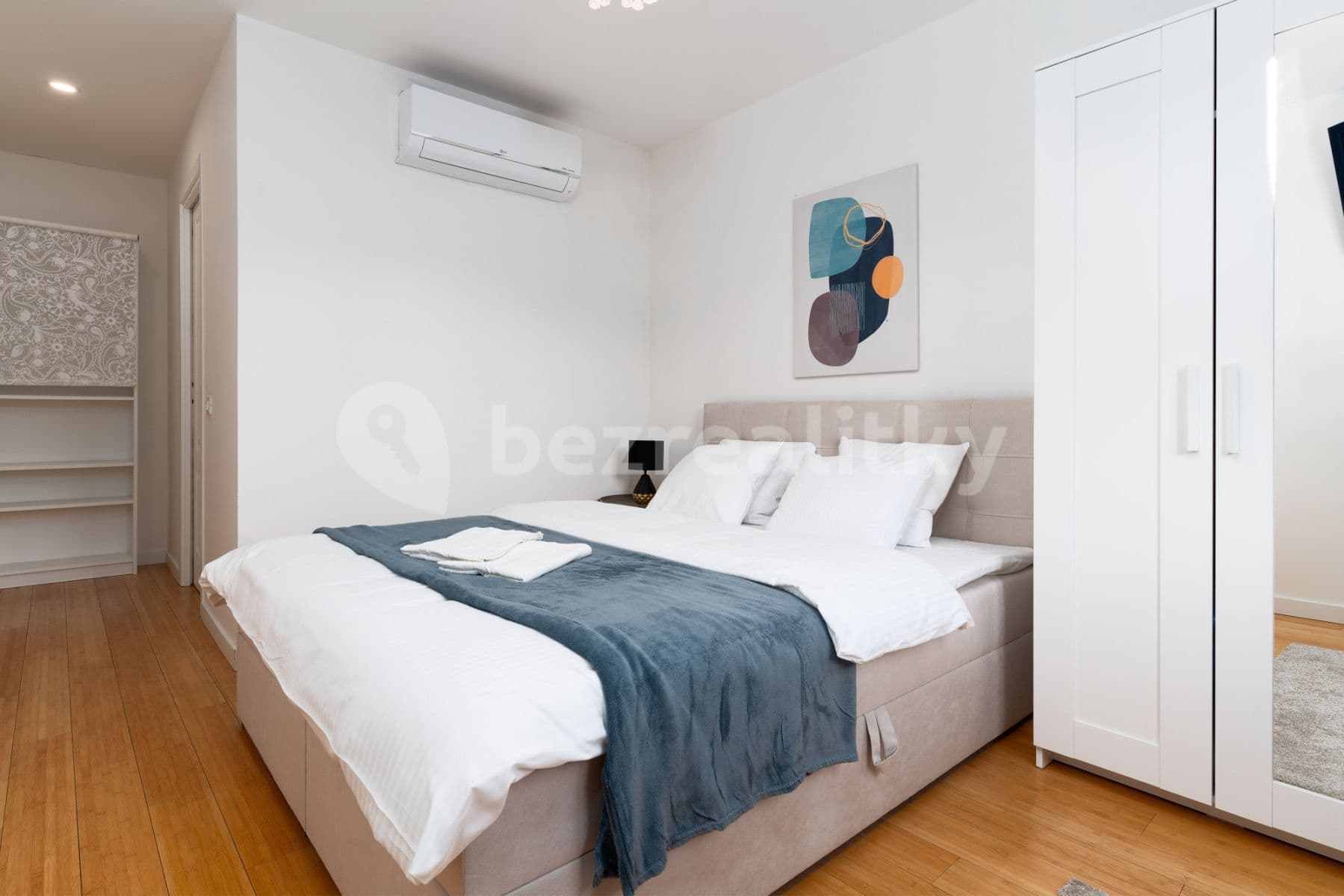 Pronájem bytu  110 m², Záhořanského, Praha, Praha