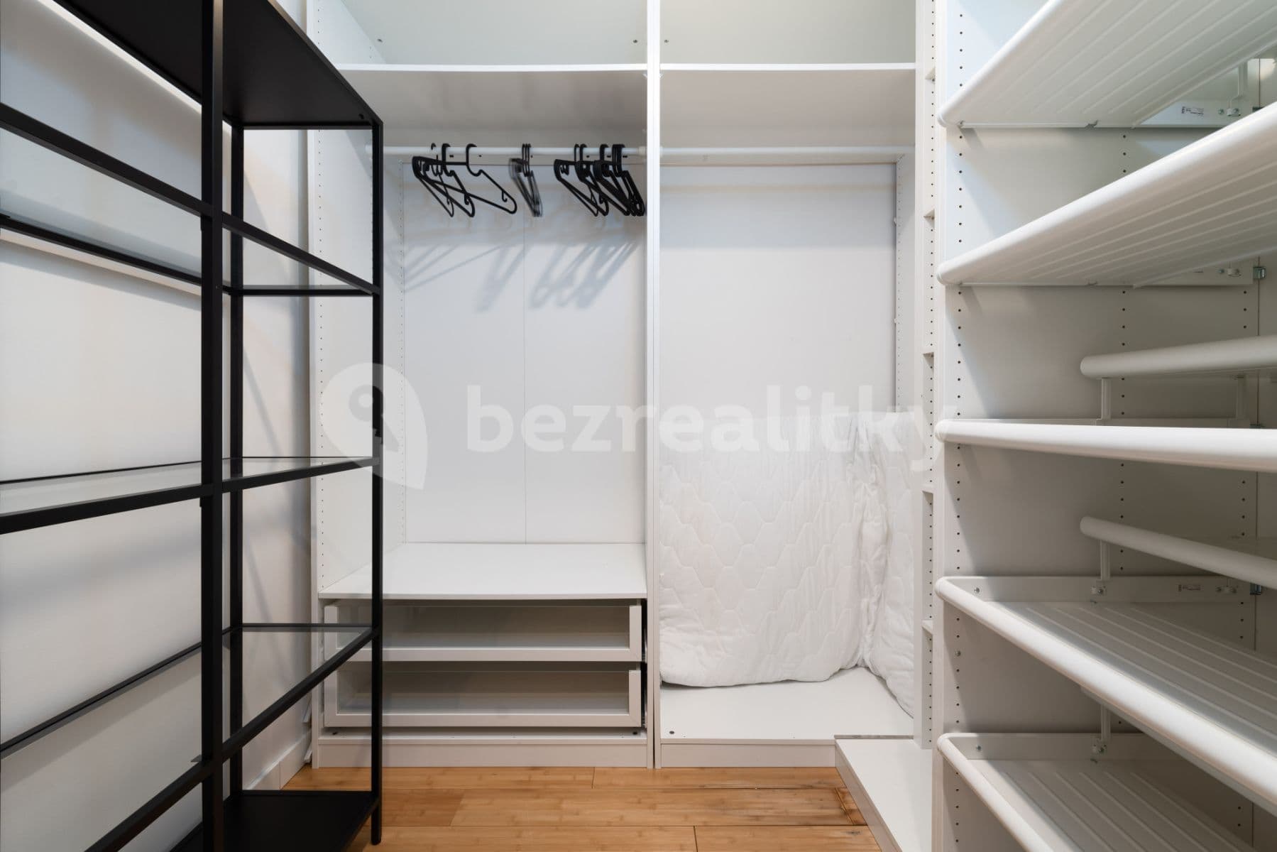 Pronájem bytu  110 m², Záhořanského, Praha, Praha