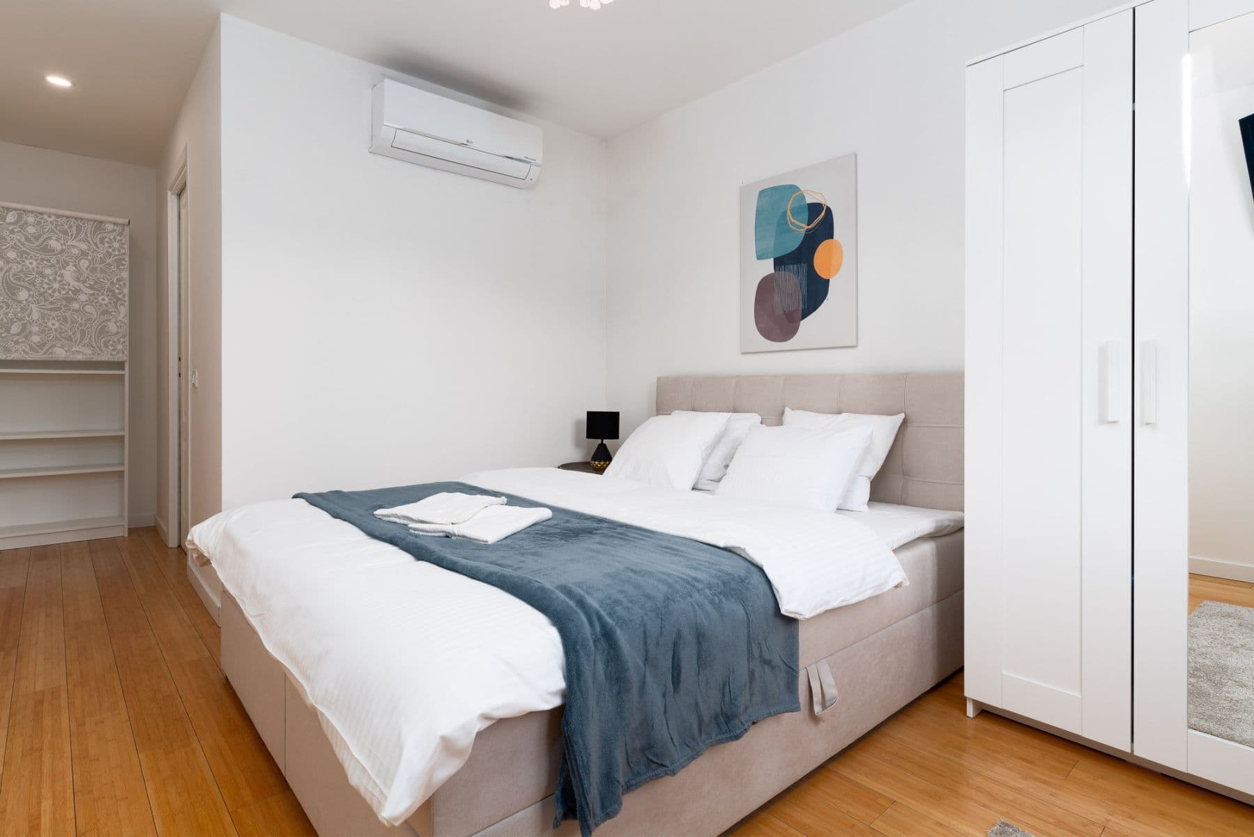 Pronájem bytu  110 m², Záhořanského, Praha, Praha