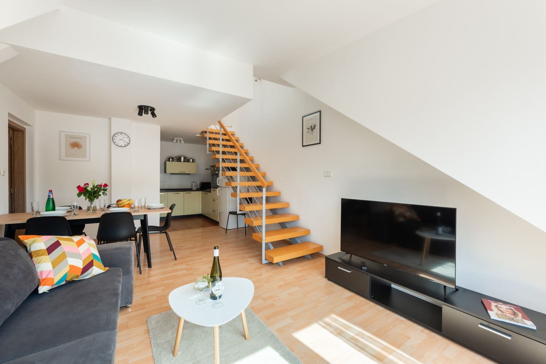 Pronájem bytu  90 m², Grafická, Praha, Praha
