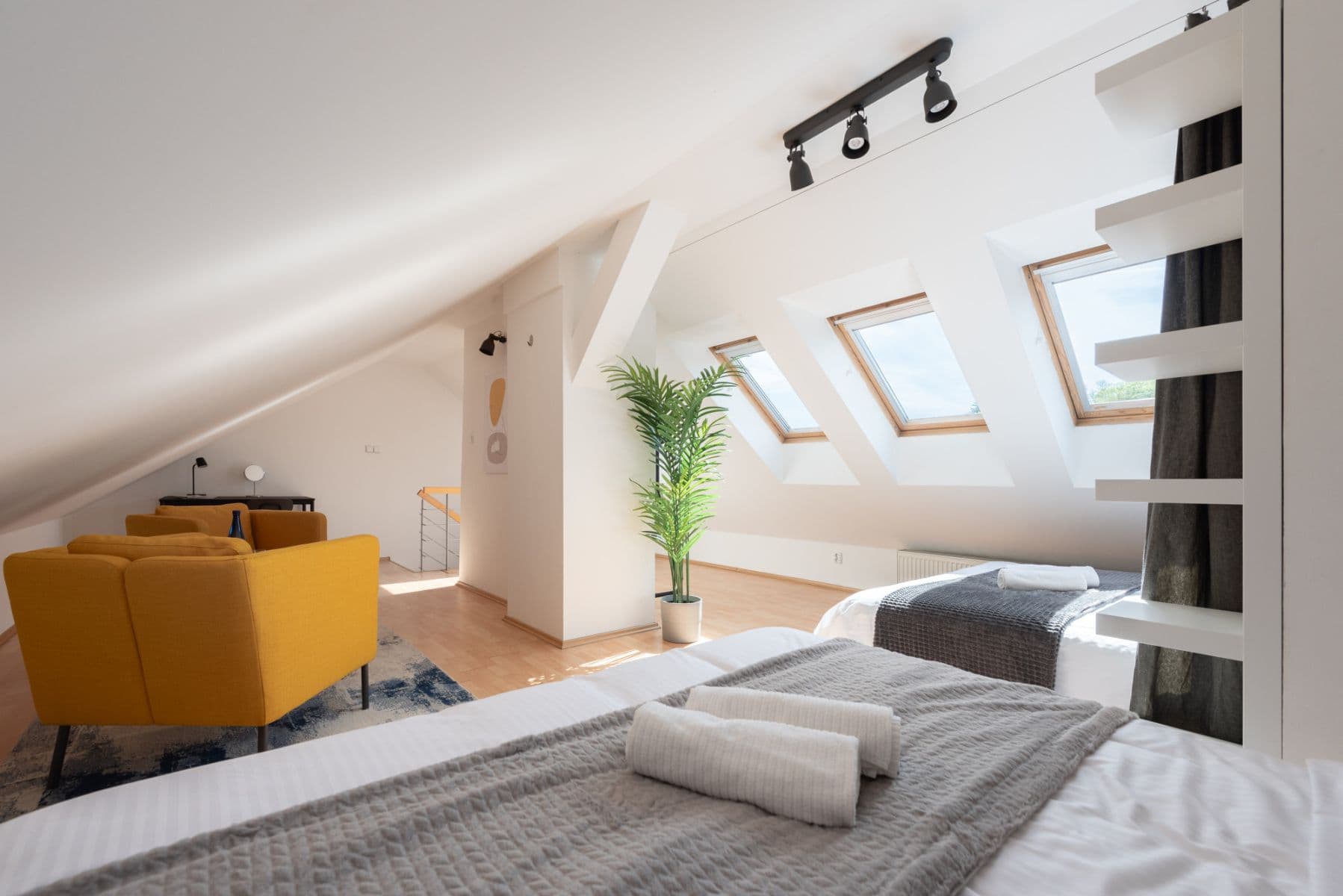 Pronájem bytu  90 m², Grafická, Praha, Praha