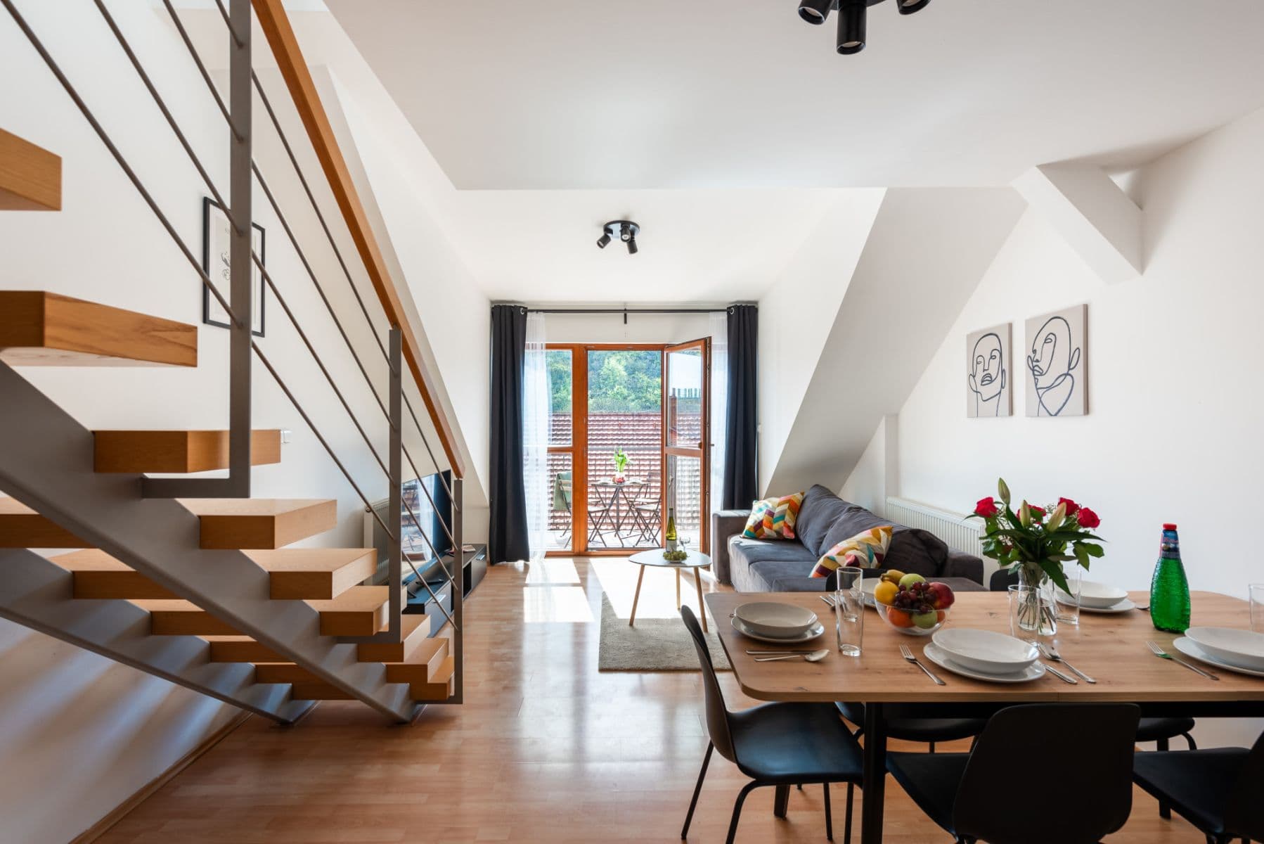 Pronájem bytu  90 m², Grafická, Praha, Praha