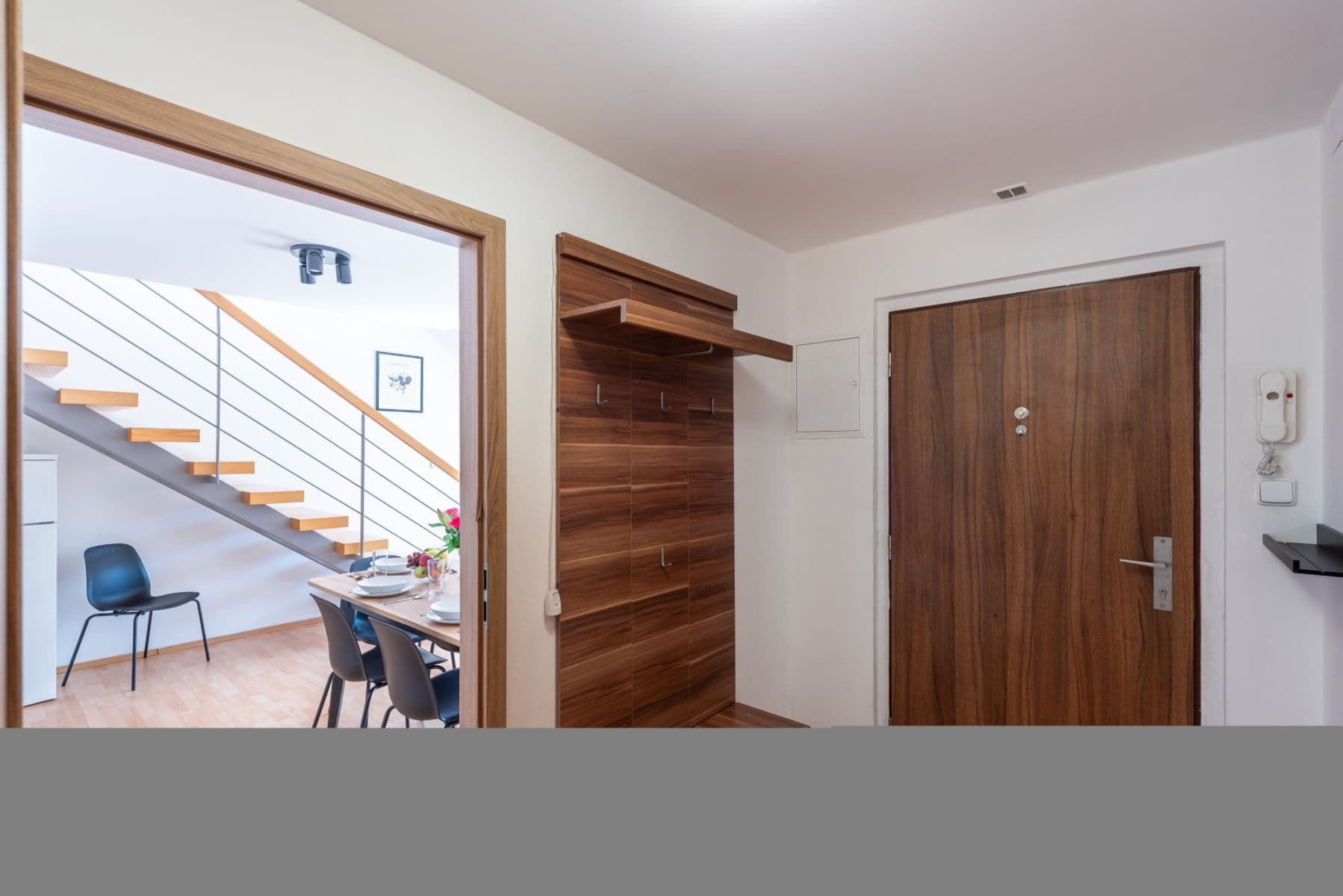 Pronájem bytu  90 m², Grafická, Praha, Praha