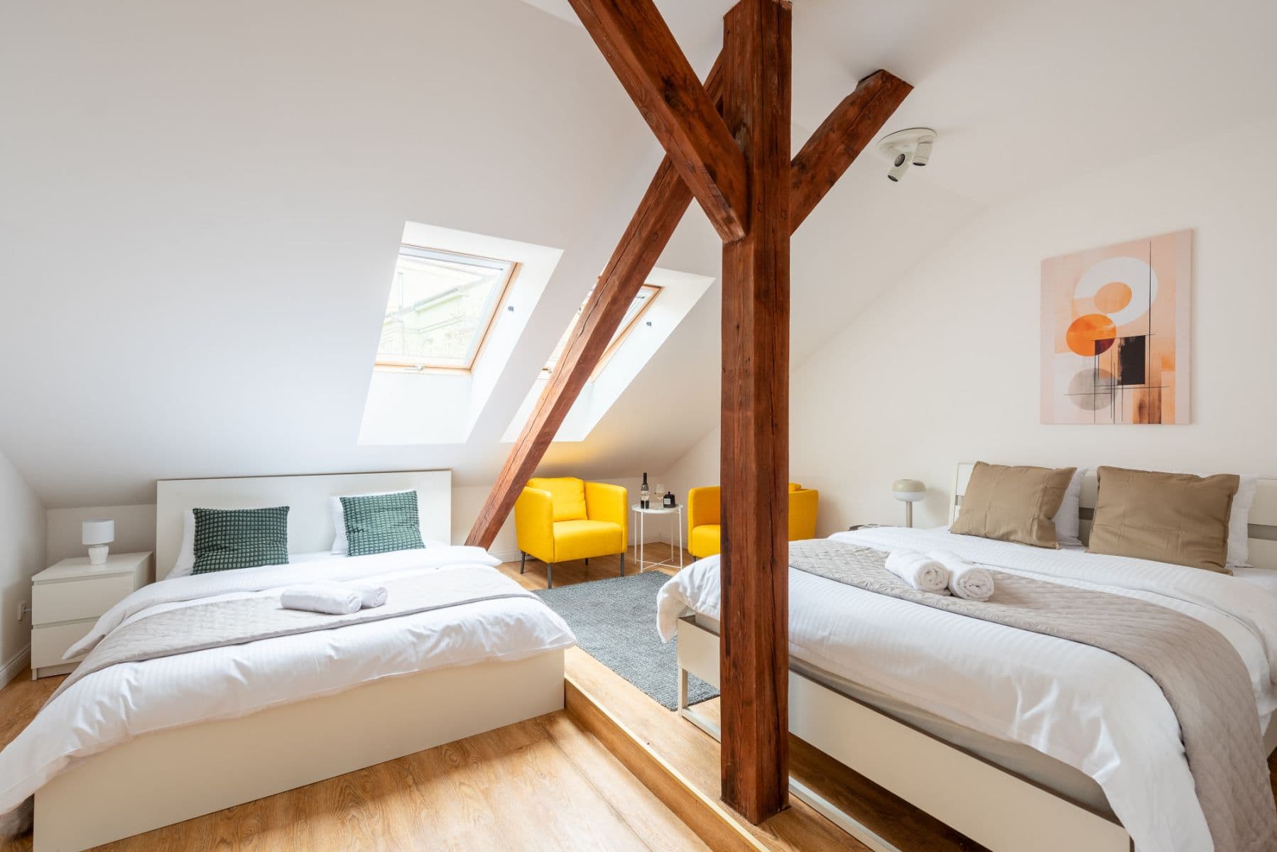 Pronájem bytu  75 m², Plzeňská, Praha, Praha
