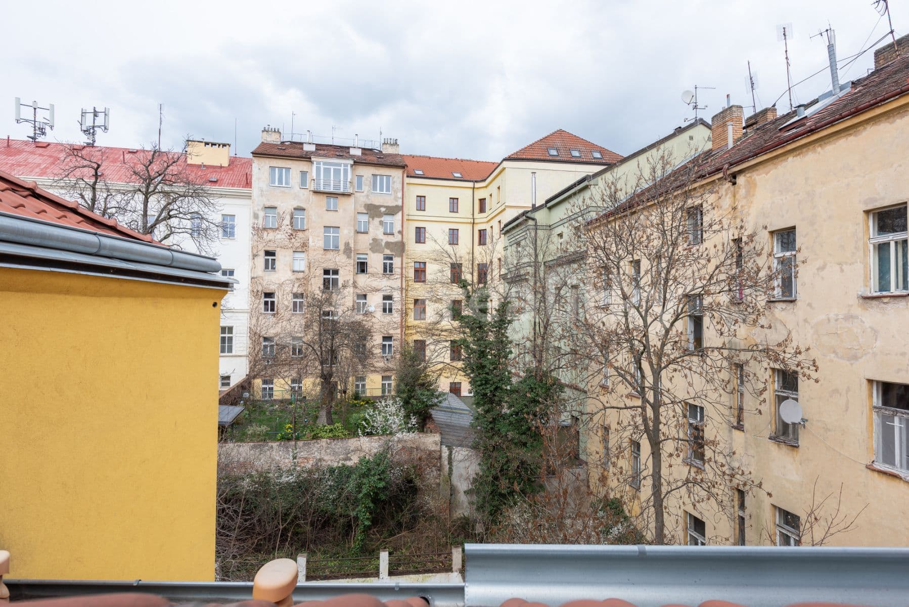 Pronájem bytu  75 m², Plzeňská, Praha, Praha