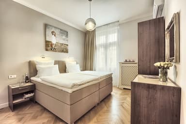 Pronájem bytu  100 m², U Milosrdných, Praha, Praha