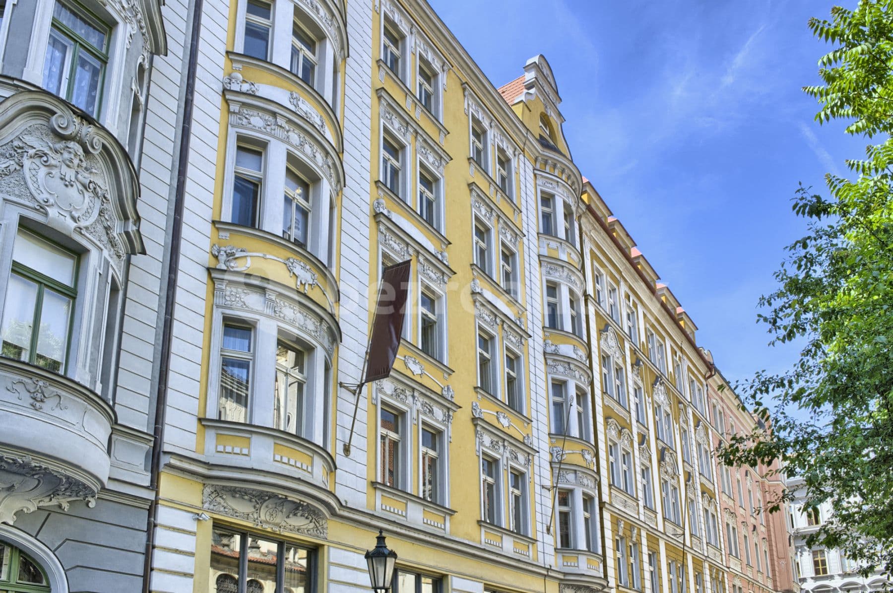Pronájem bytu  100 m², U Milosrdných, Praha, Praha