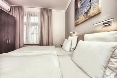 Pronájem bytu  100 m², U Milosrdných, Praha, Praha