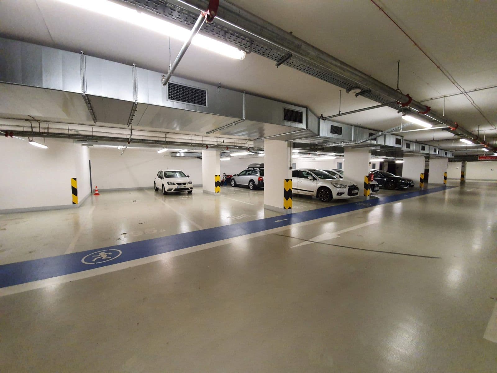 Pronájem bytu  42 m², Olšanská, Praha, Praha