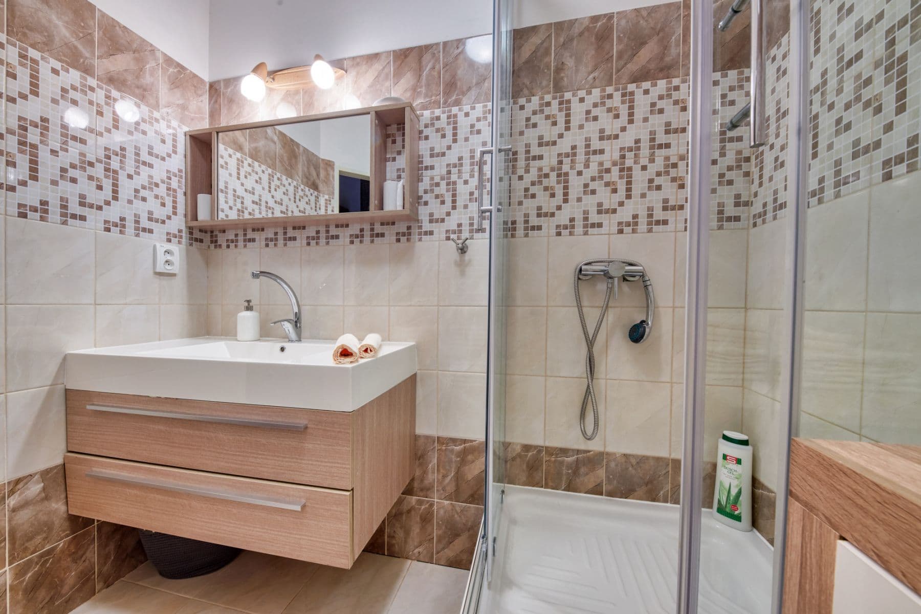 Pronájem bytu  51 m², Hradská, Vrakuňa, Bratislavský kraj