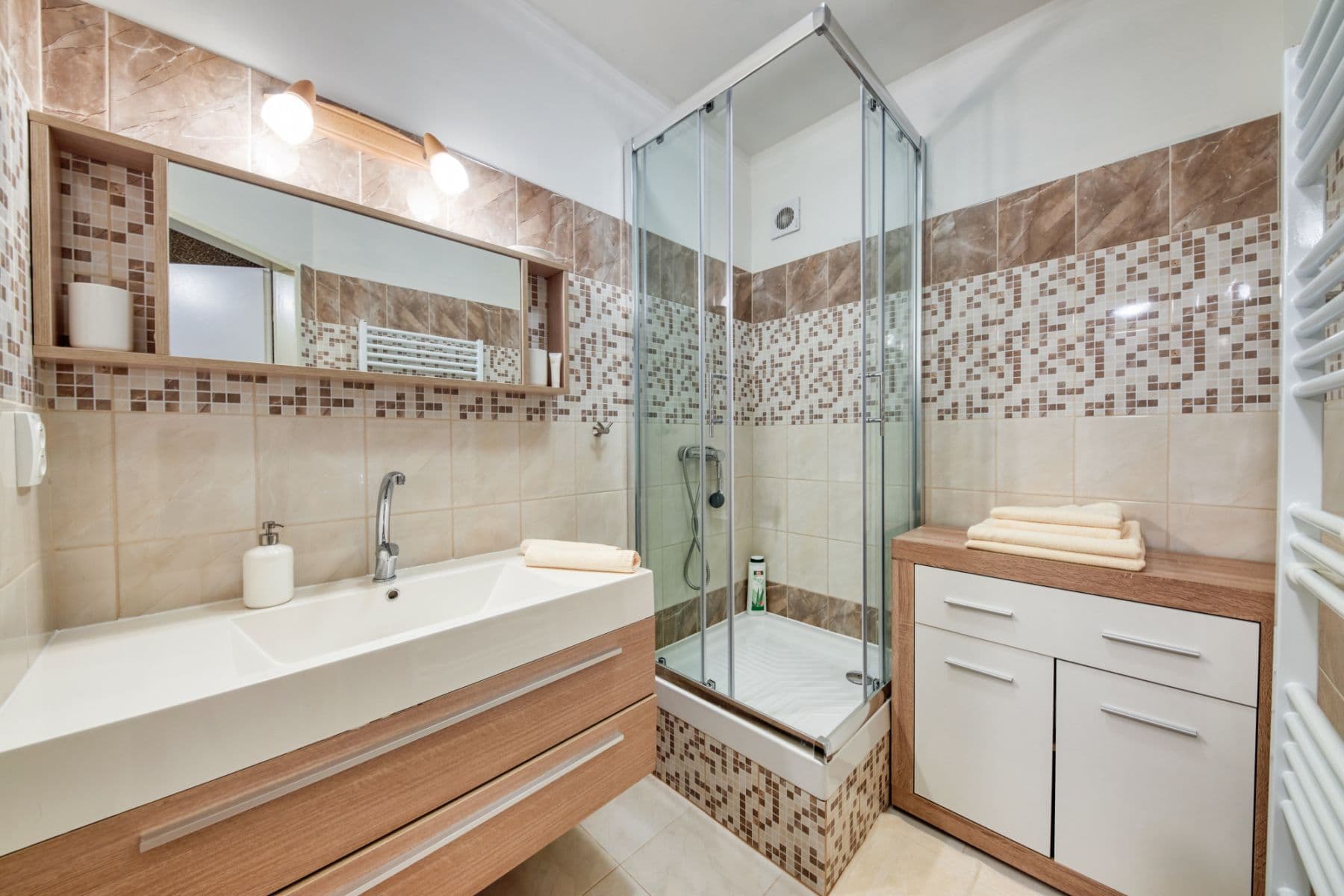 Pronájem bytu  51 m², Hradská, Vrakuňa, Bratislavský kraj