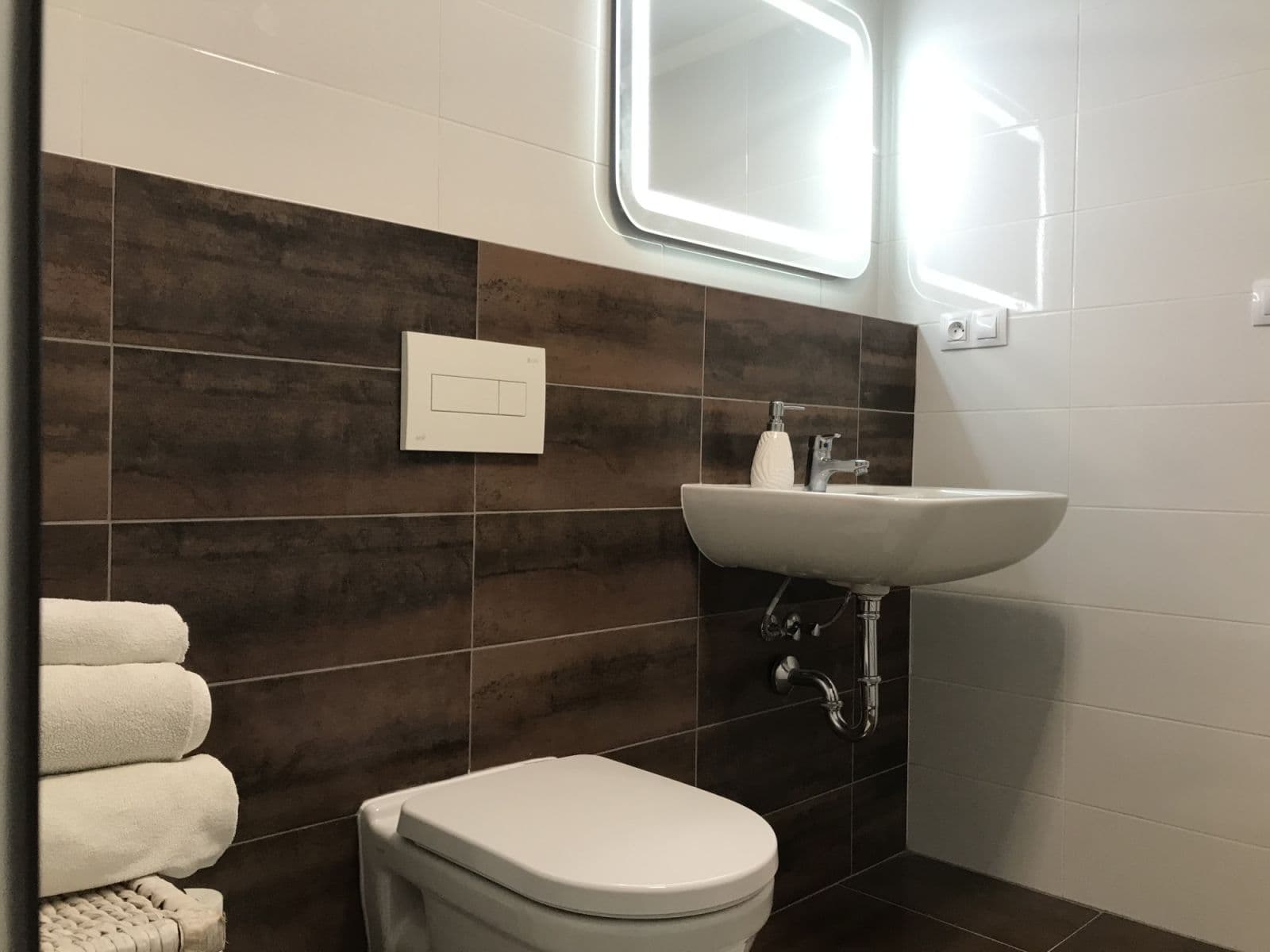 Pronájem bytu  30 m², Rostislavova, Praha, Praha