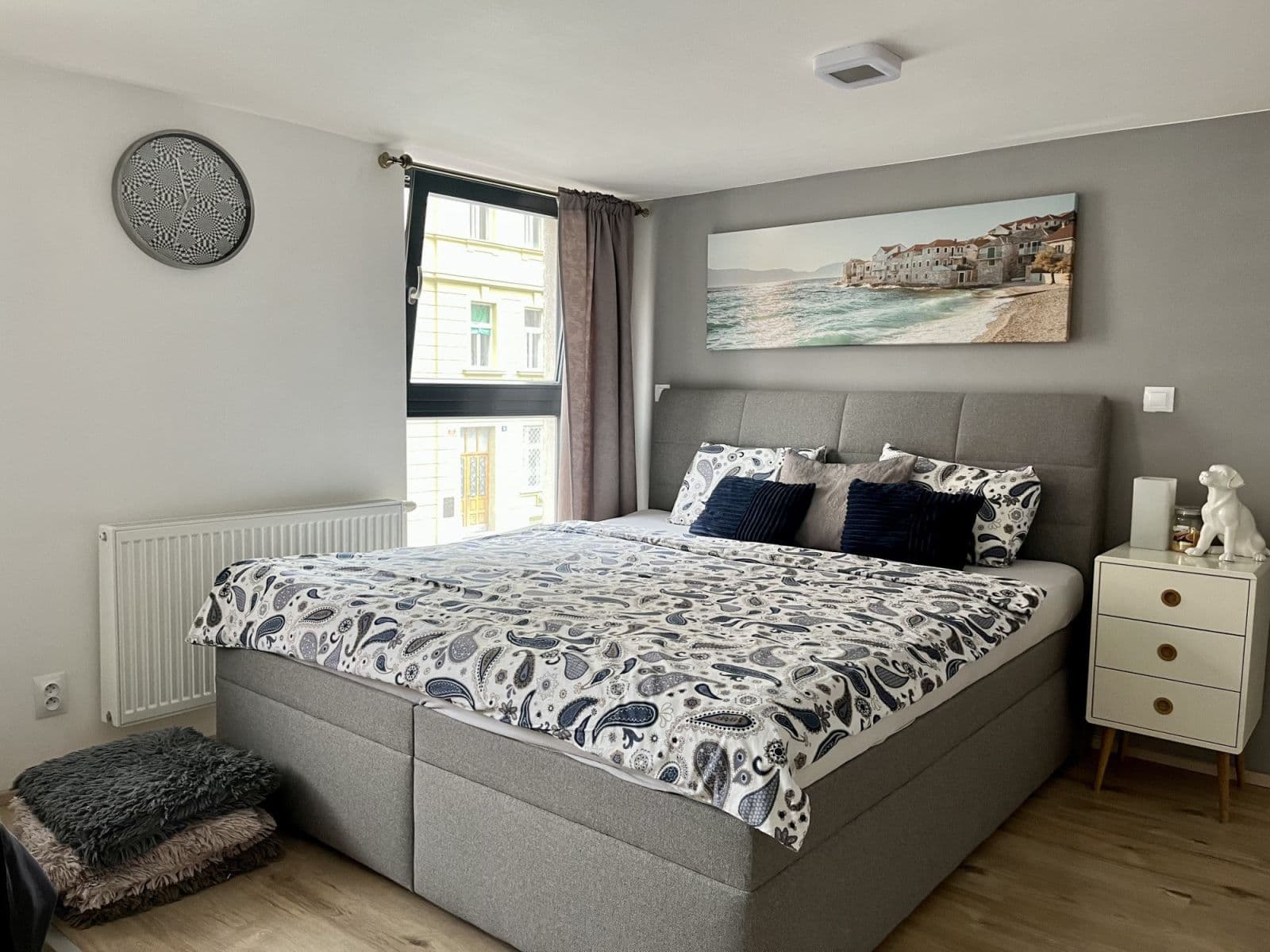 Pronájem bytu  30 m², Rostislavova, Praha, Praha