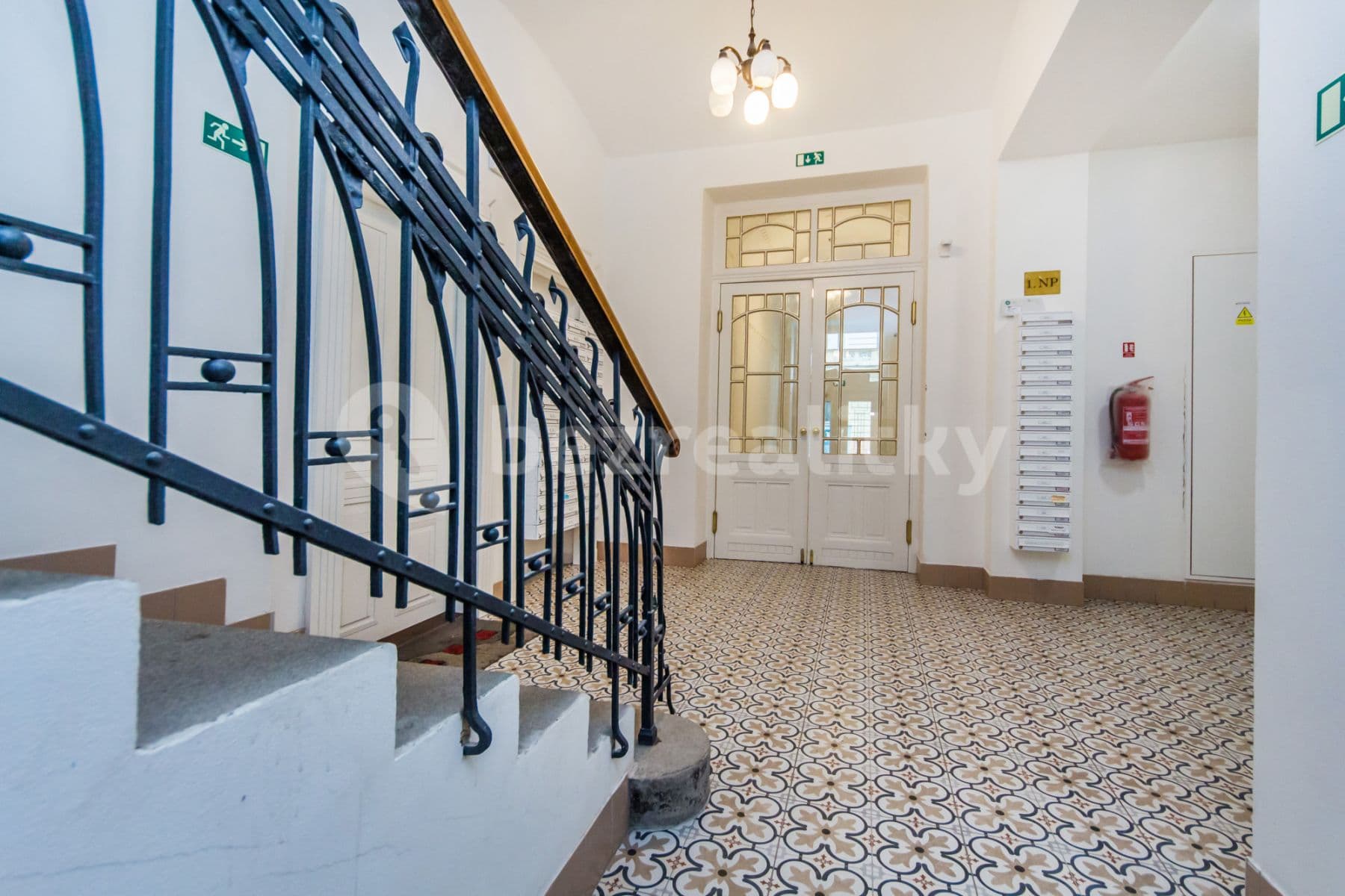 Pronájem bytu  29 m², Slavíkova, Praha, Praha