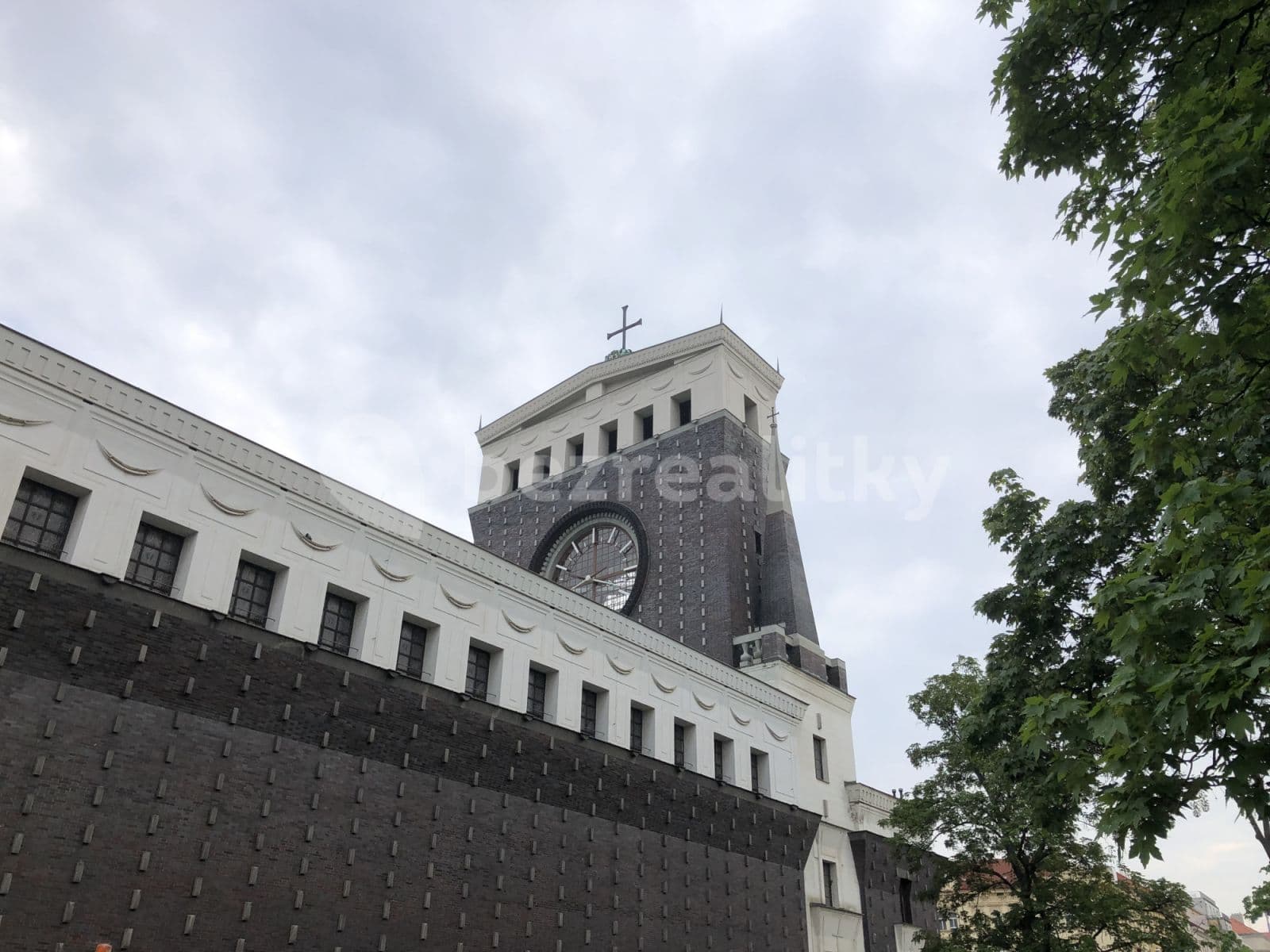 Pronájem bytu  29 m², Slavíkova, Praha, Praha