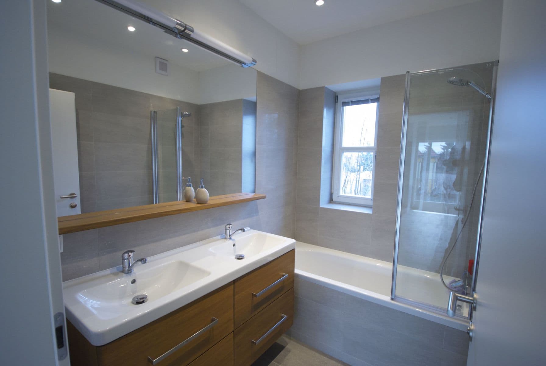 Pronájem bytu  114 m², Vokřínská, Praha, Praha