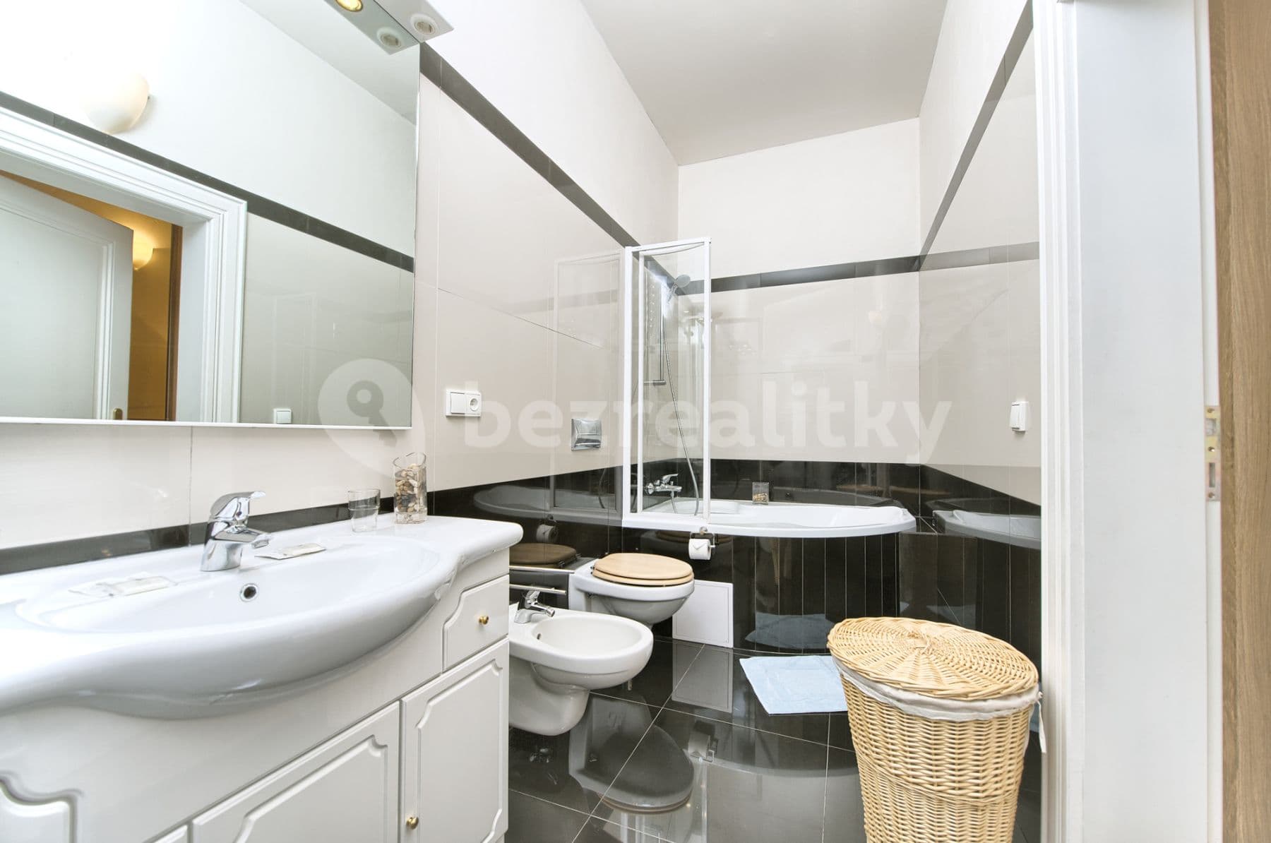 Pronájem bytu  105 m², Dušní, Praha, Praha