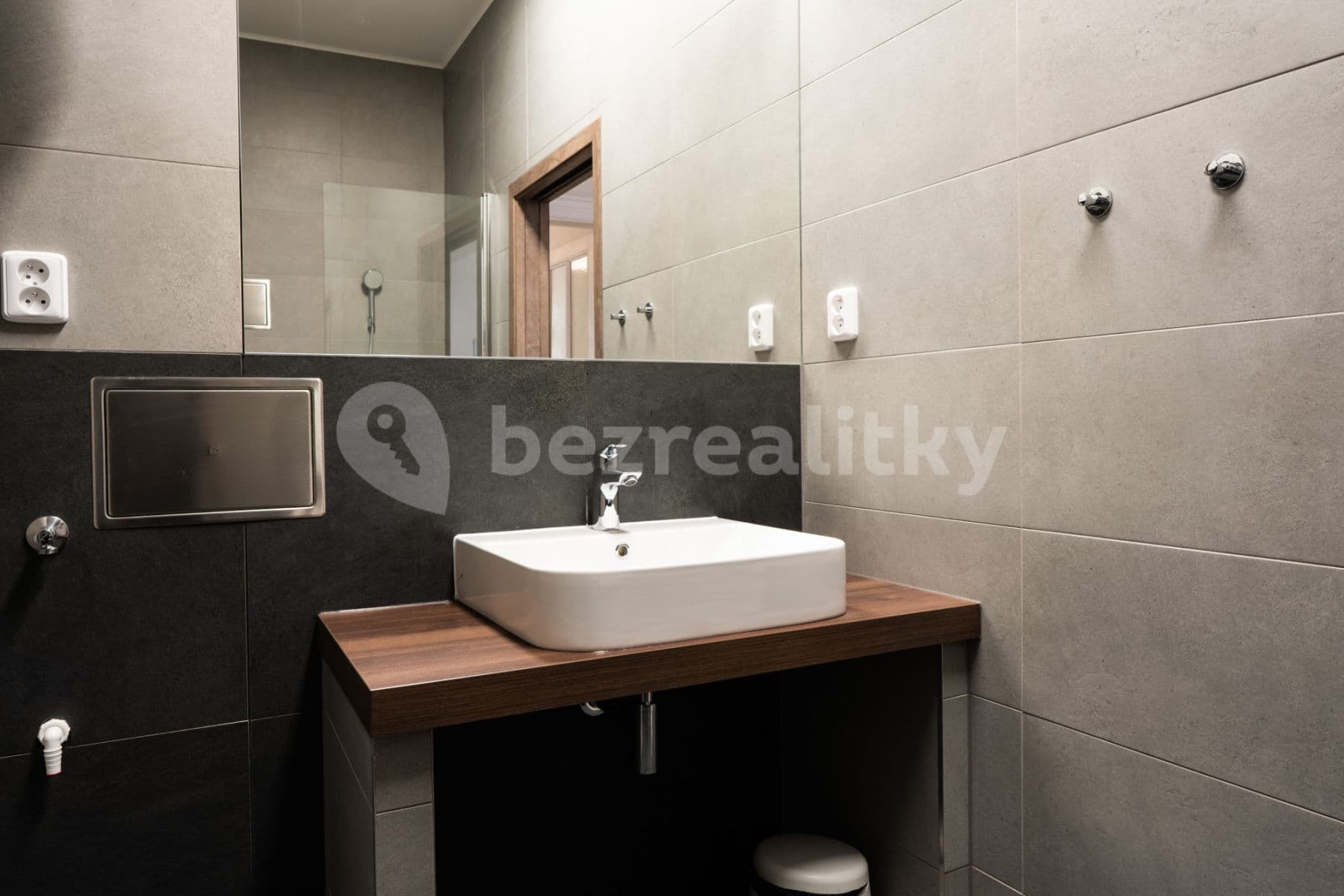 Pronájem bytu  79 m², Polská, Praha, Praha