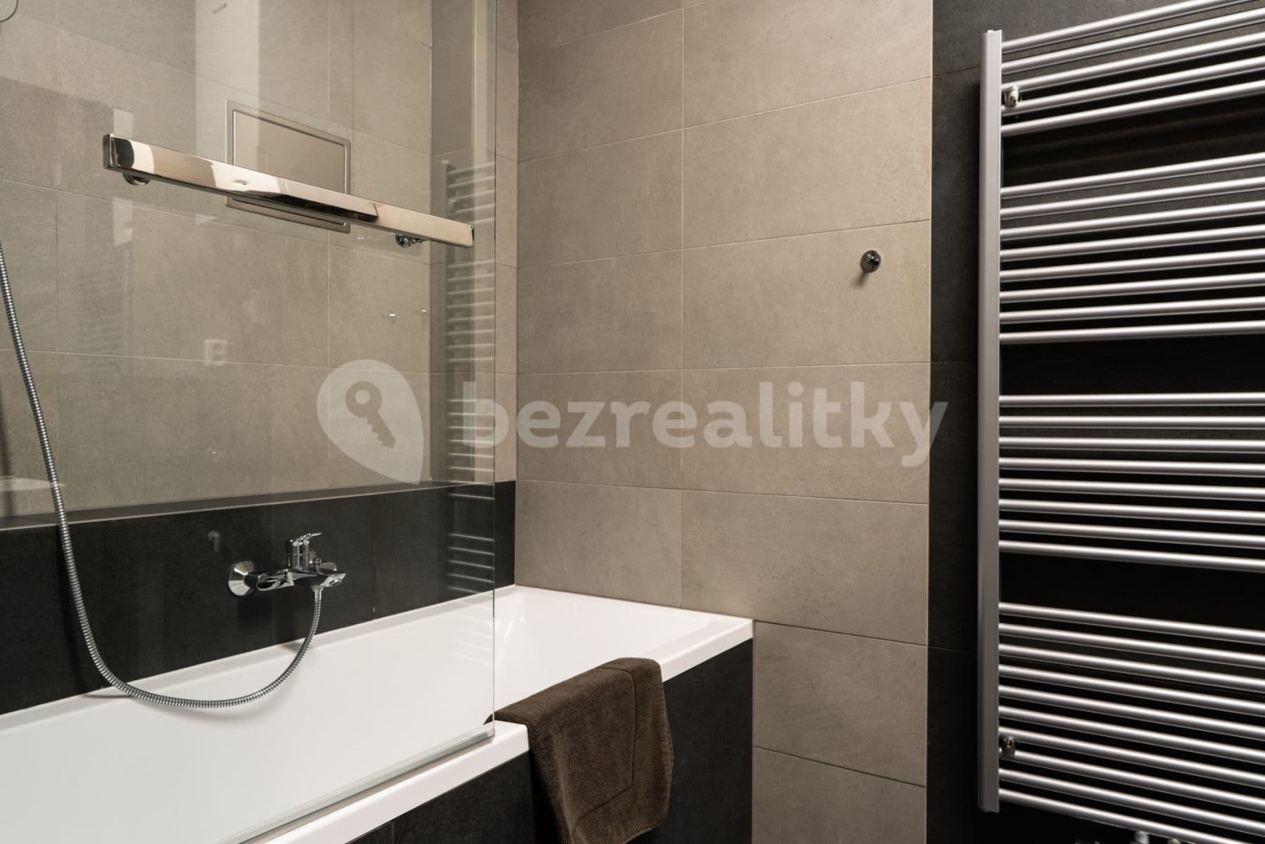 Pronájem bytu  79 m², Polská, Praha, Praha