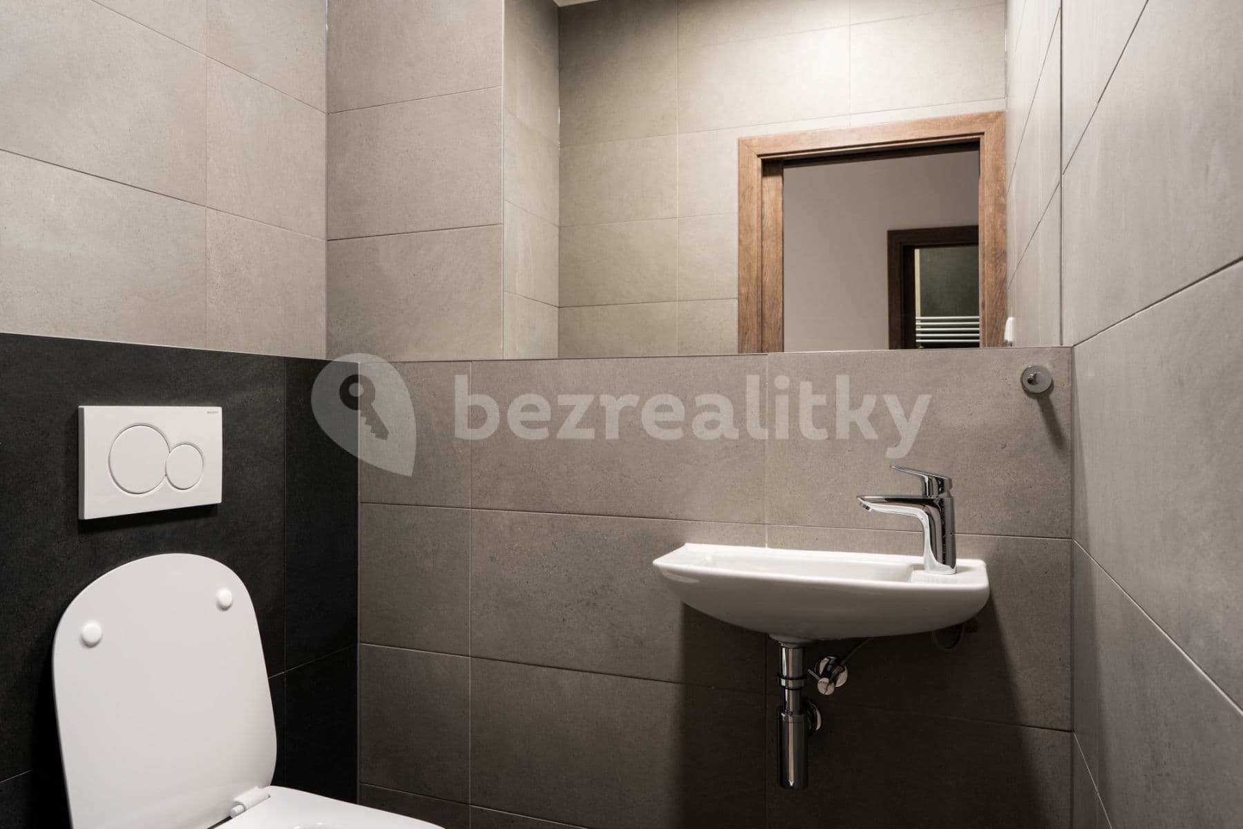 Pronájem bytu  79 m², Polská, Praha, Praha