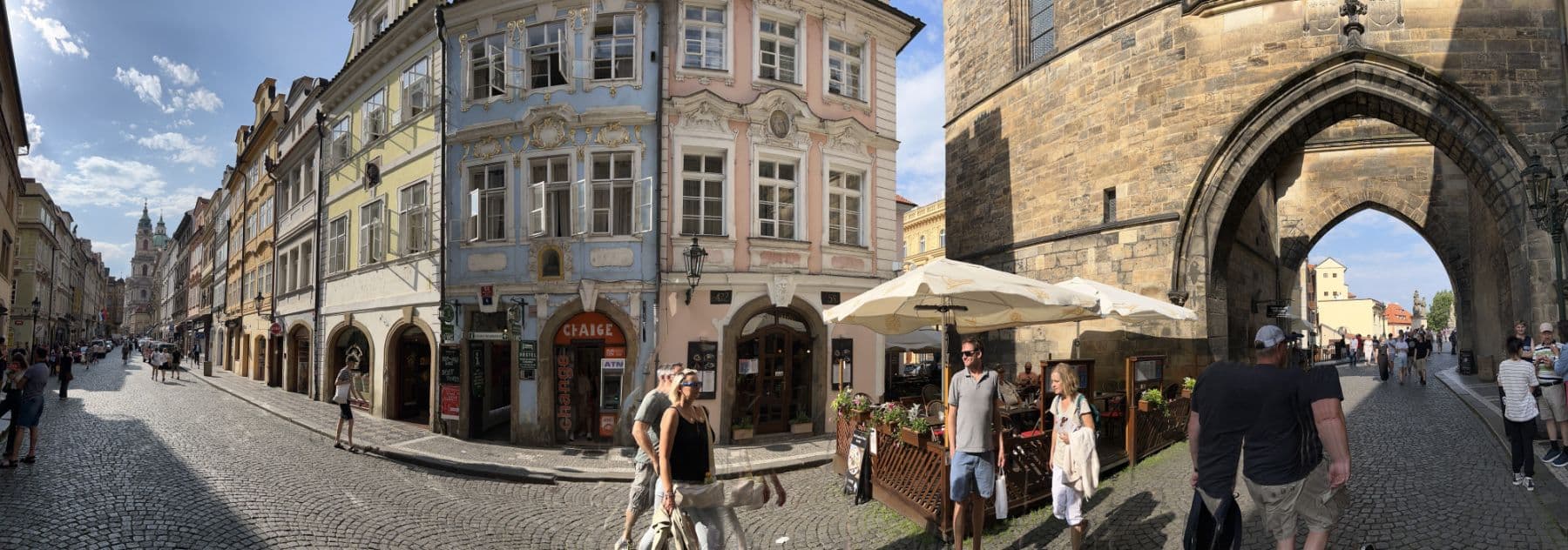 Pronájem bytu  40 m², Mostecká, Praha, Praha