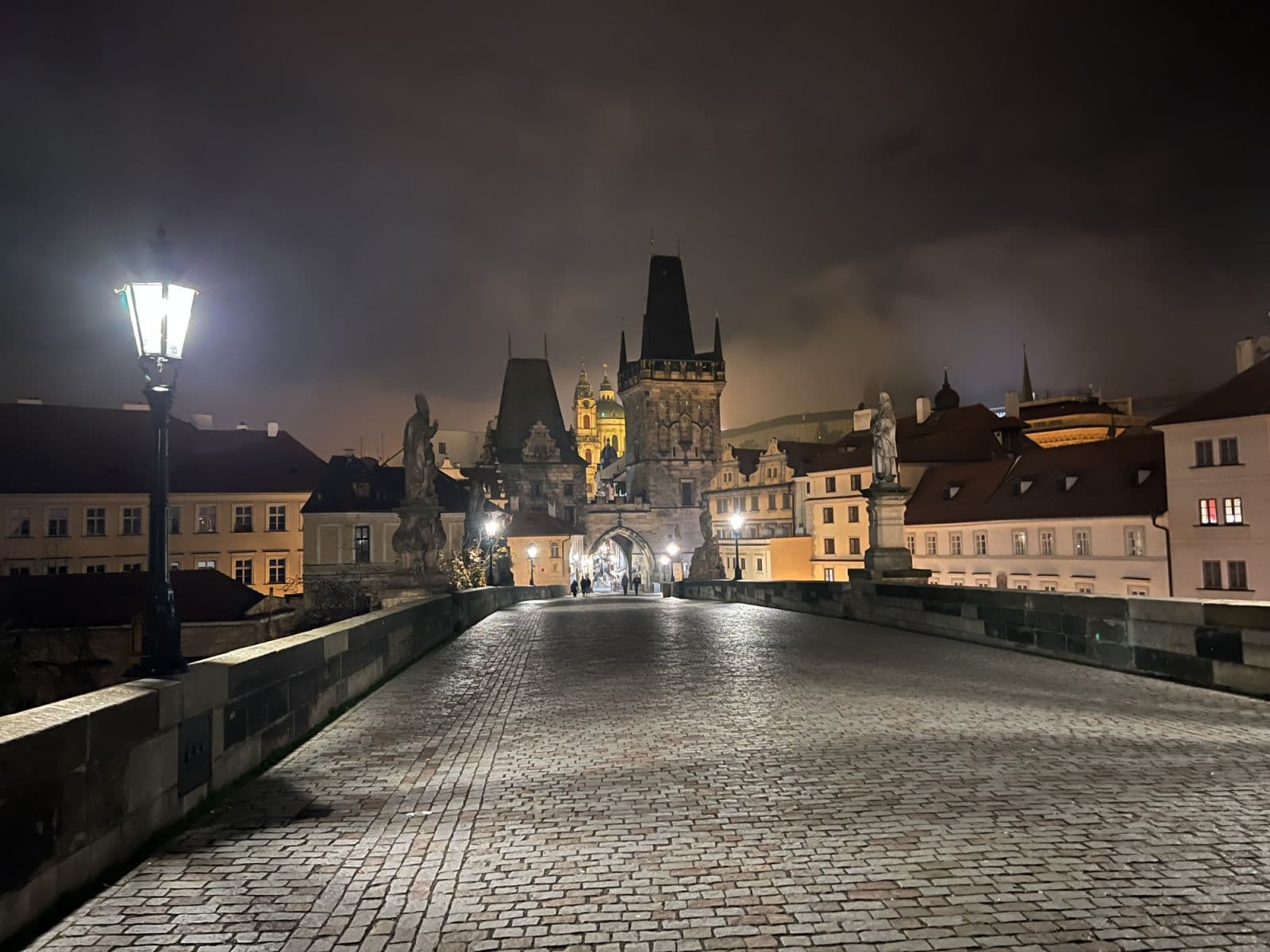 Pronájem bytu  40 m², Mostecká, Praha, Praha
