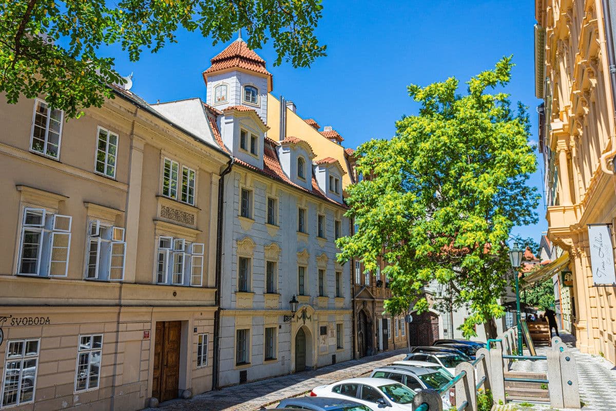 Pronájem bytu  50 m², U Obecního dvora, Praha, Praha