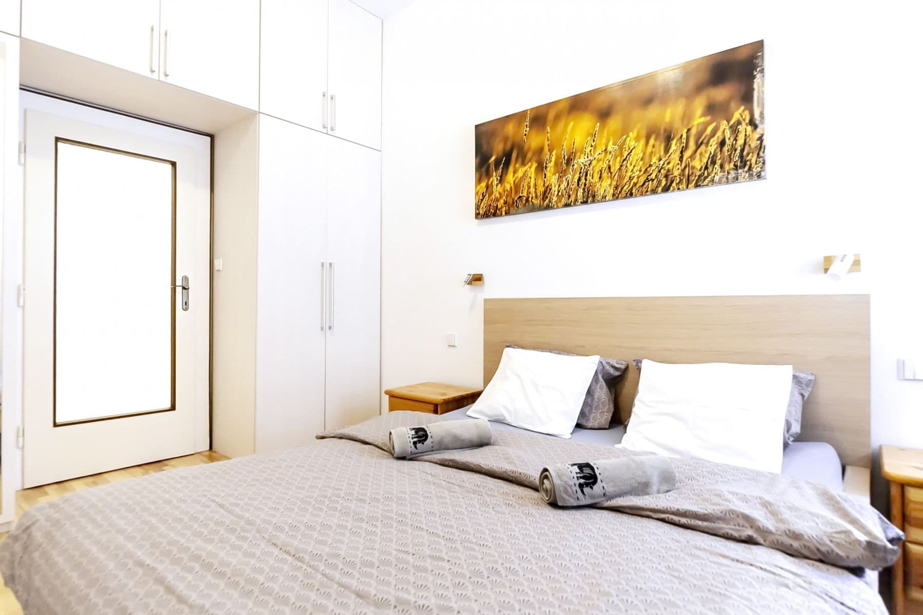 Pronájem bytu  50 m², U Obecního dvora, Praha, Praha