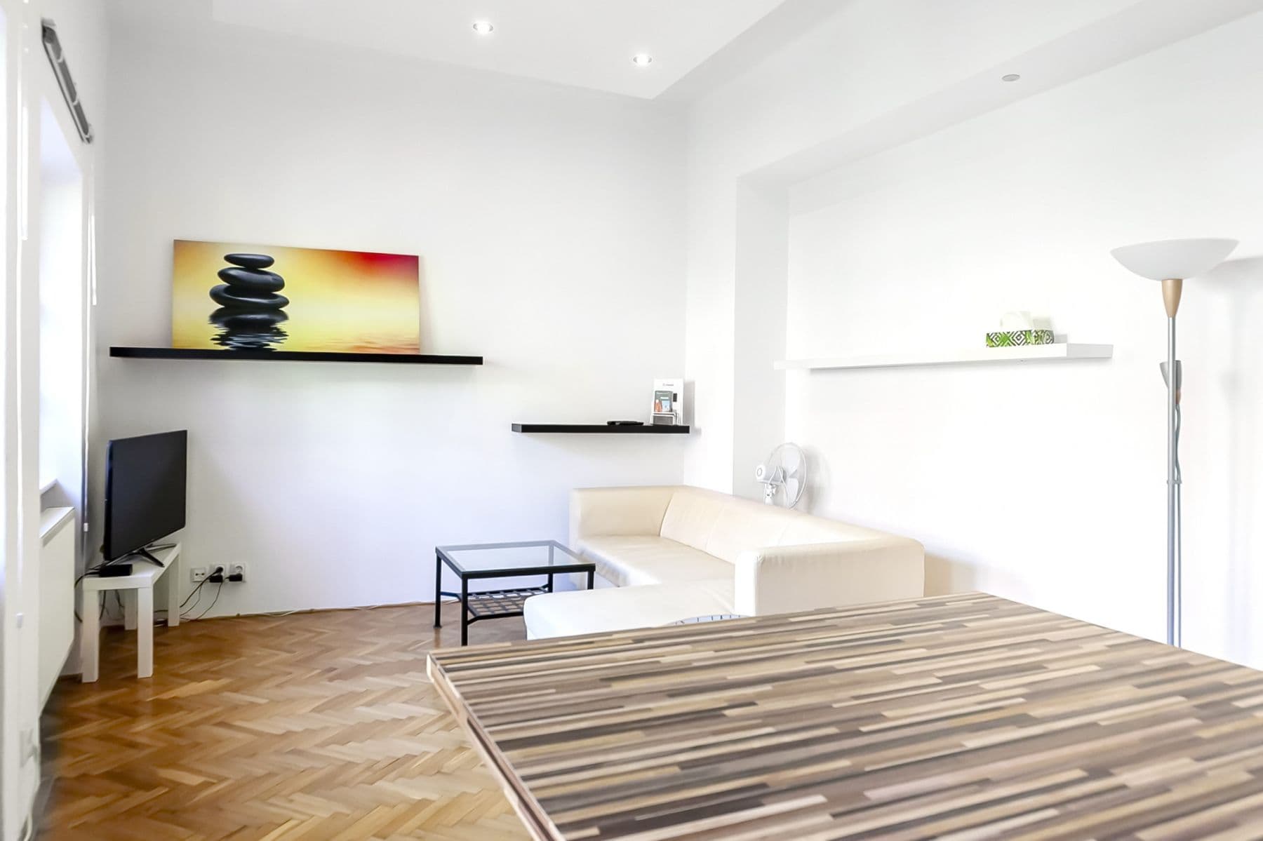 Pronájem bytu  50 m², U Obecního dvora, Praha, Praha