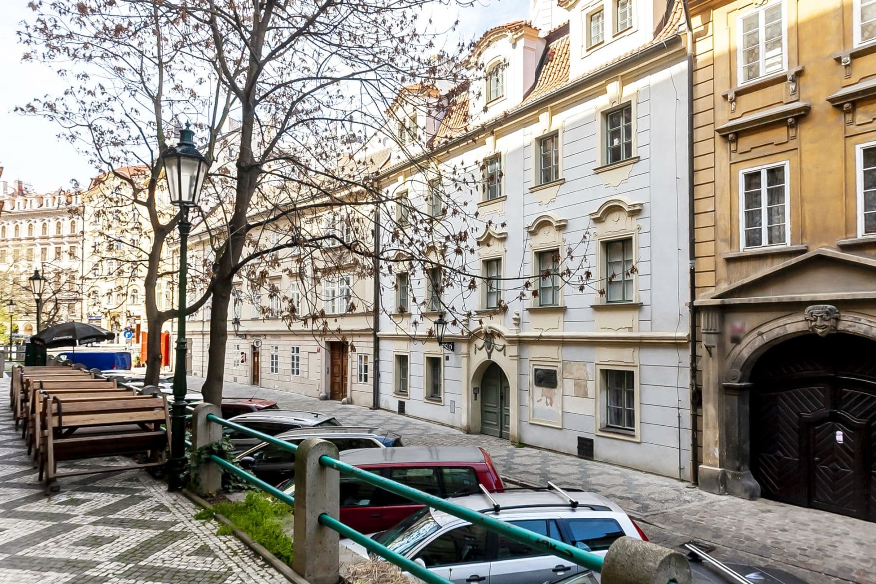 Pronájem bytu  50 m², U Obecního dvora, Praha, Praha