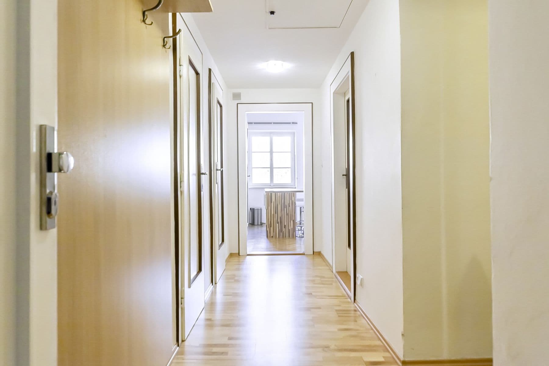 Pronájem bytu  50 m², U Obecního dvora, Praha, Praha