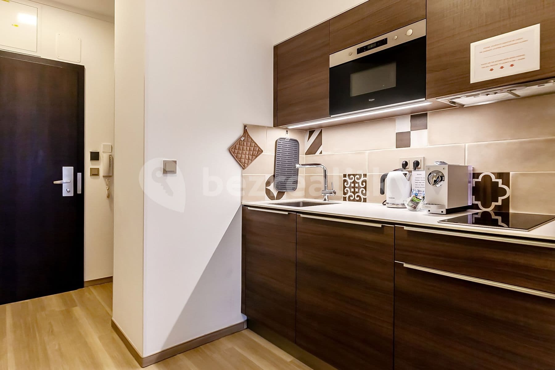 Pronájem bytu  30 m², Legerova, Praha, Praha