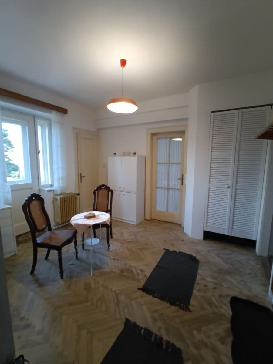Pronájem bytu  100 m², Nad Václavkou, Praha, Praha