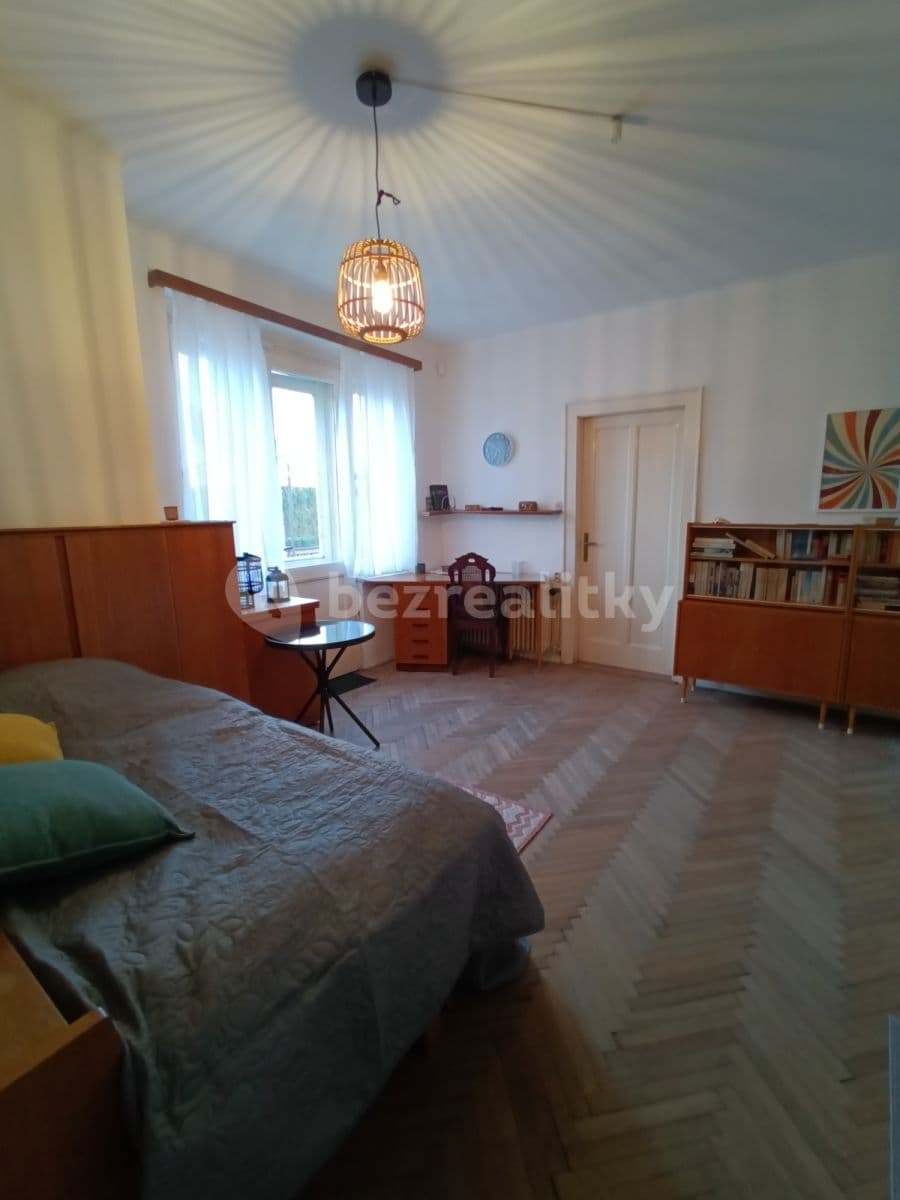 Pronájem bytu  100 m², Nad Václavkou, Praha, Praha