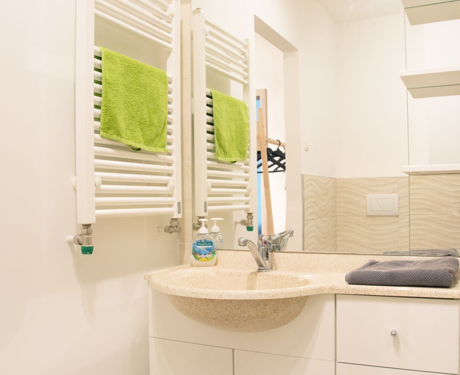 Pronájem bytu  30 m², Kúpeľná, Bratislava - mestská časť Staré Mesto, Bratislavský kraj