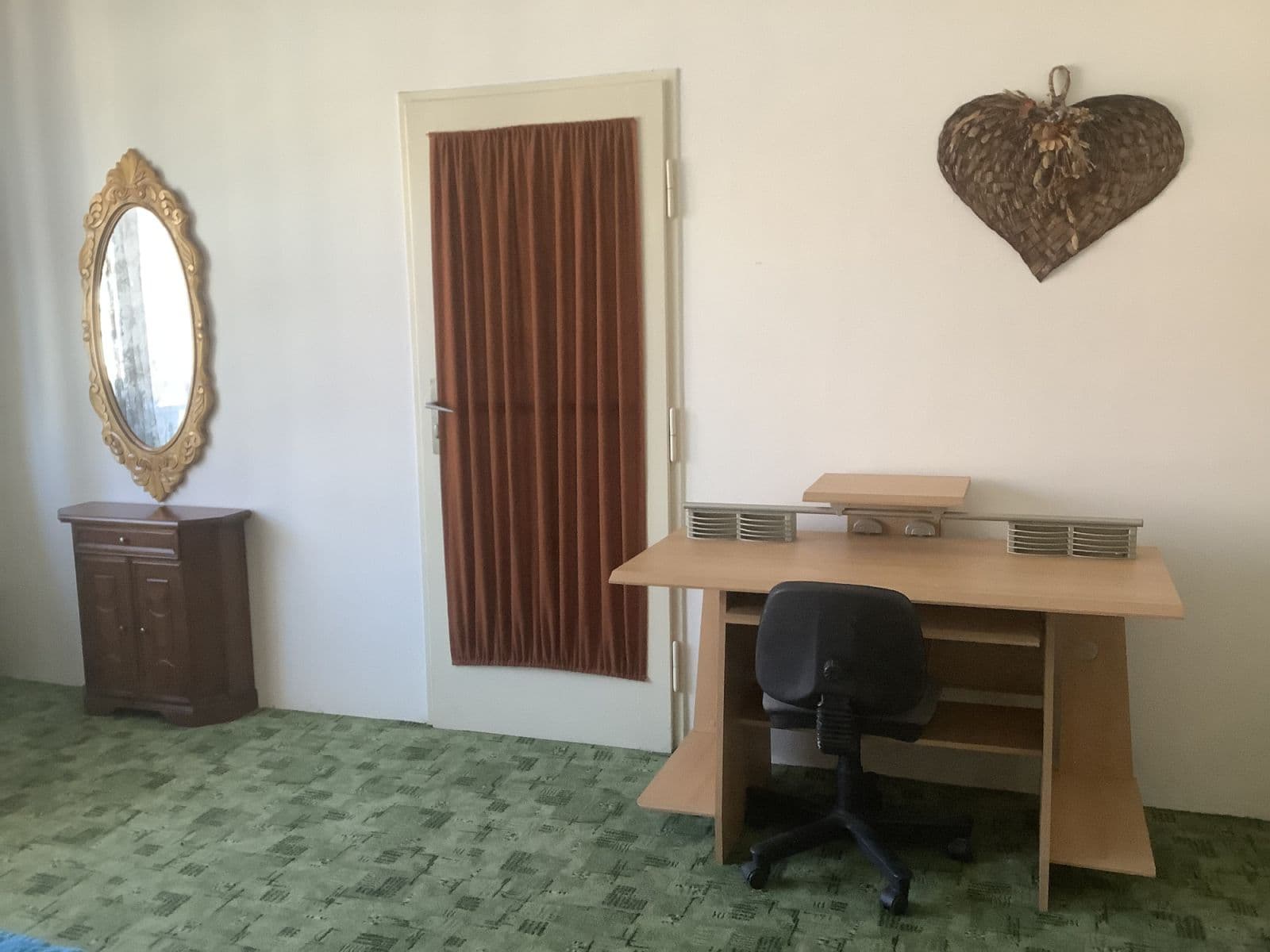 Pronájem bytu  82 m², . května, Praha, Praha