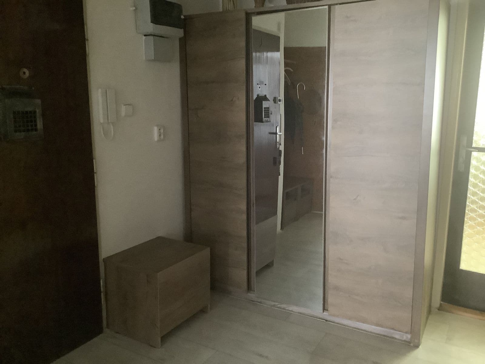 Pronájem bytu  82 m², . května, Praha, Praha