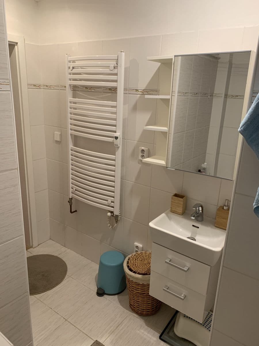 Pronájem bytu  52 m², U Křížku, Praha, Praha