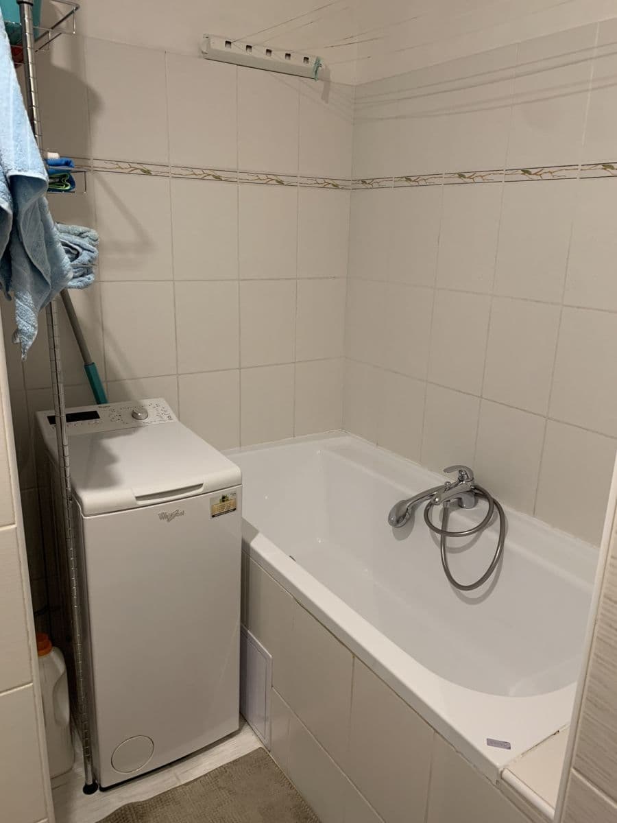 Pronájem bytu  52 m², U Křížku, Praha, Praha