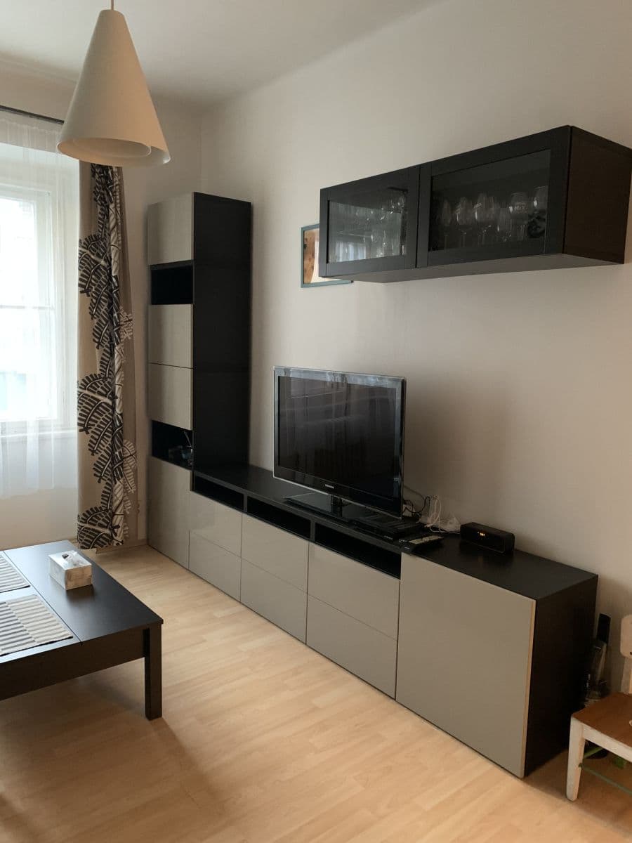 Pronájem bytu  52 m², U Křížku, Praha, Praha