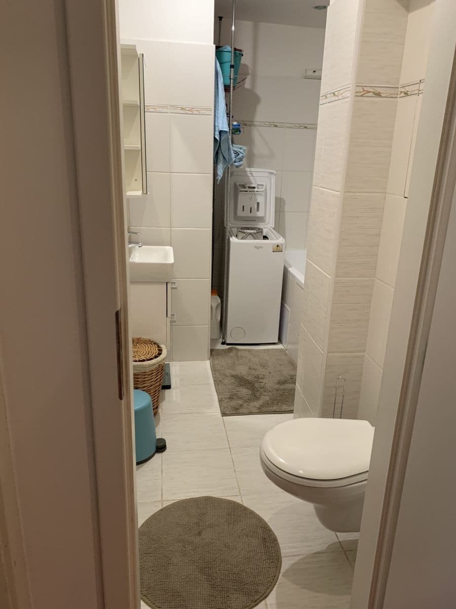 Pronájem bytu  52 m², U Křížku, Praha, Praha