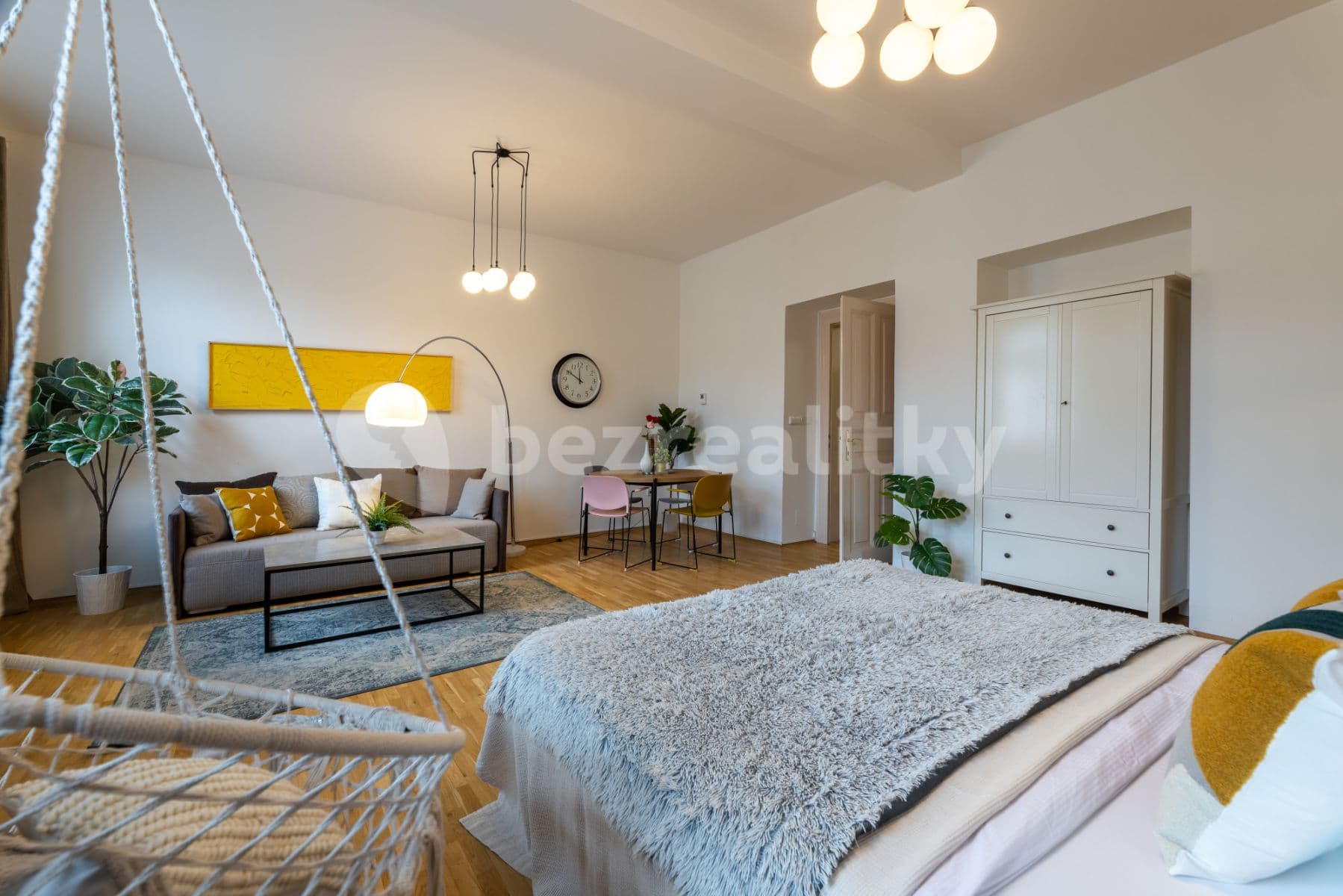 Pronájem bytu  160 m², Ruská, Praha, Praha