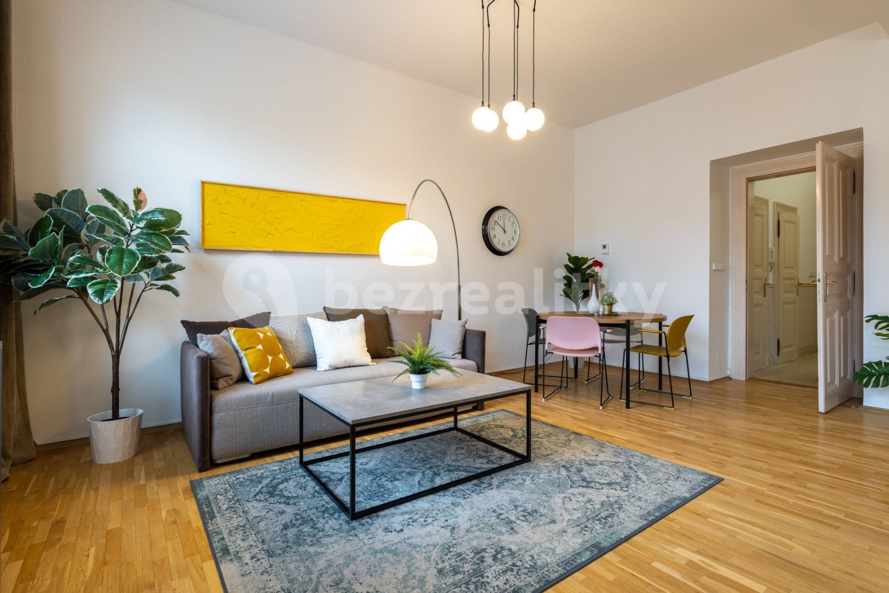 Pronájem bytu  160 m², Ruská, Praha, Praha